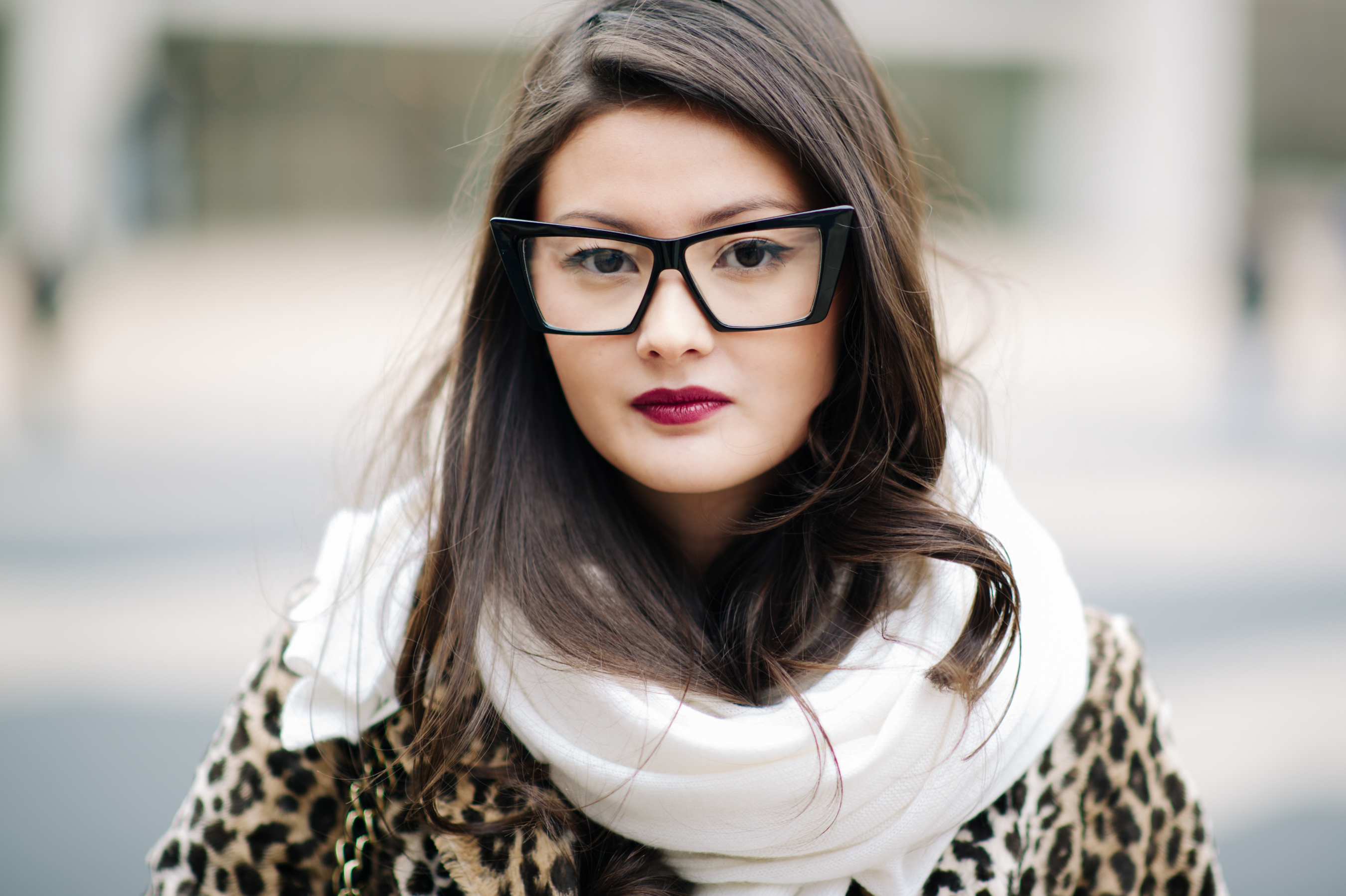 Portrait of a girl wearing big glasses