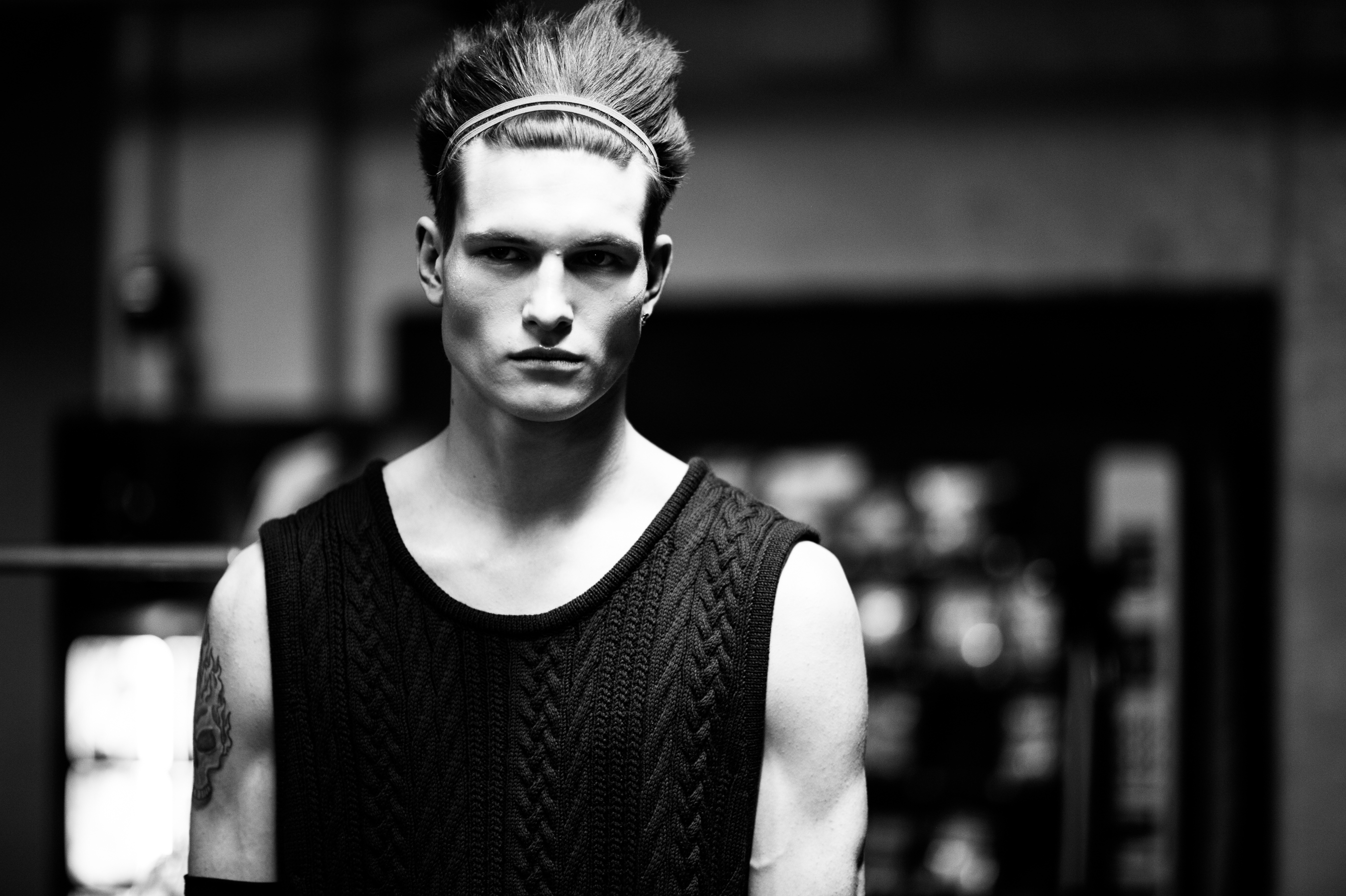Male model wearing black clothes