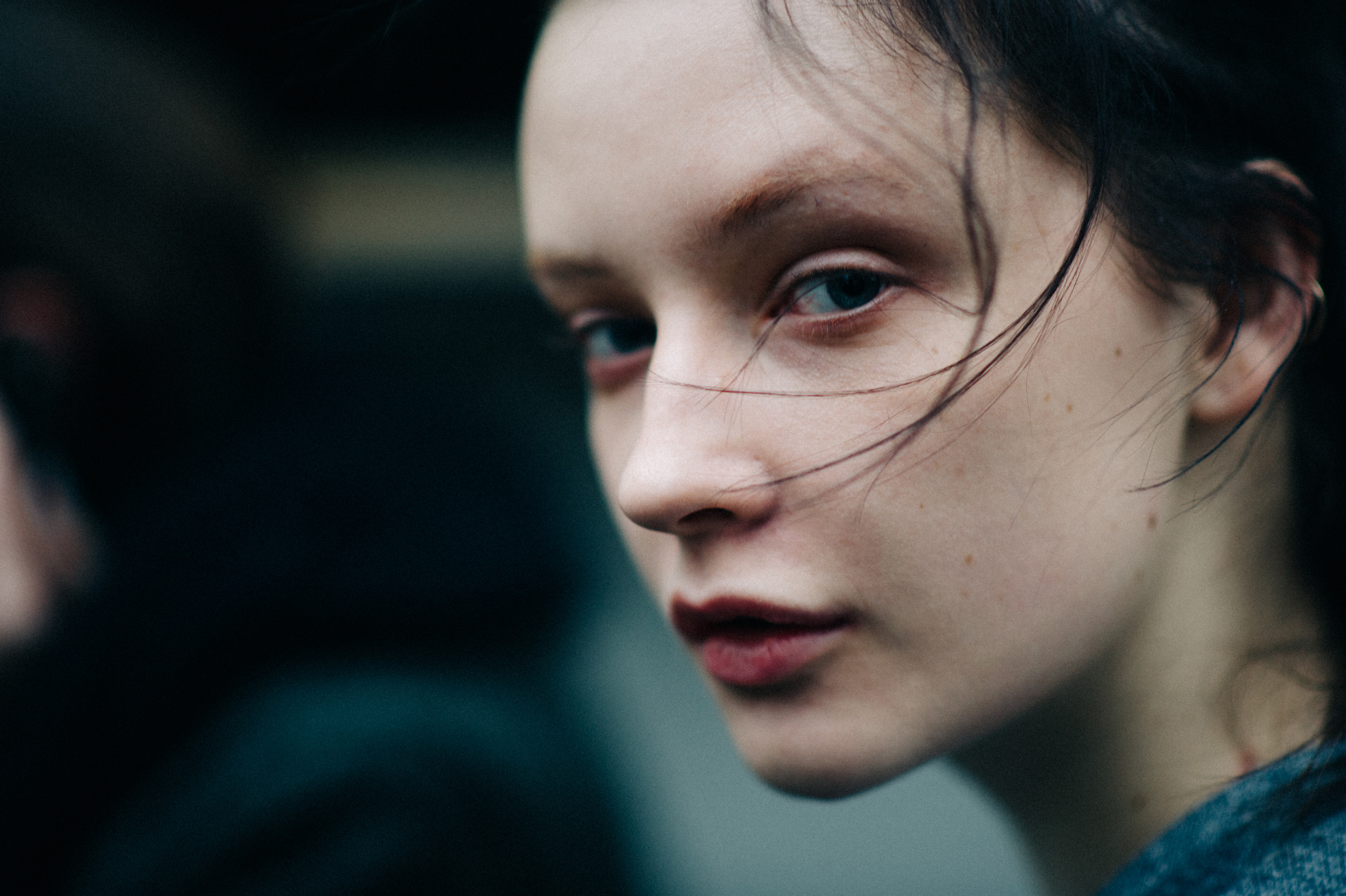 Model-Leaving-Fashion-Show-PFW
