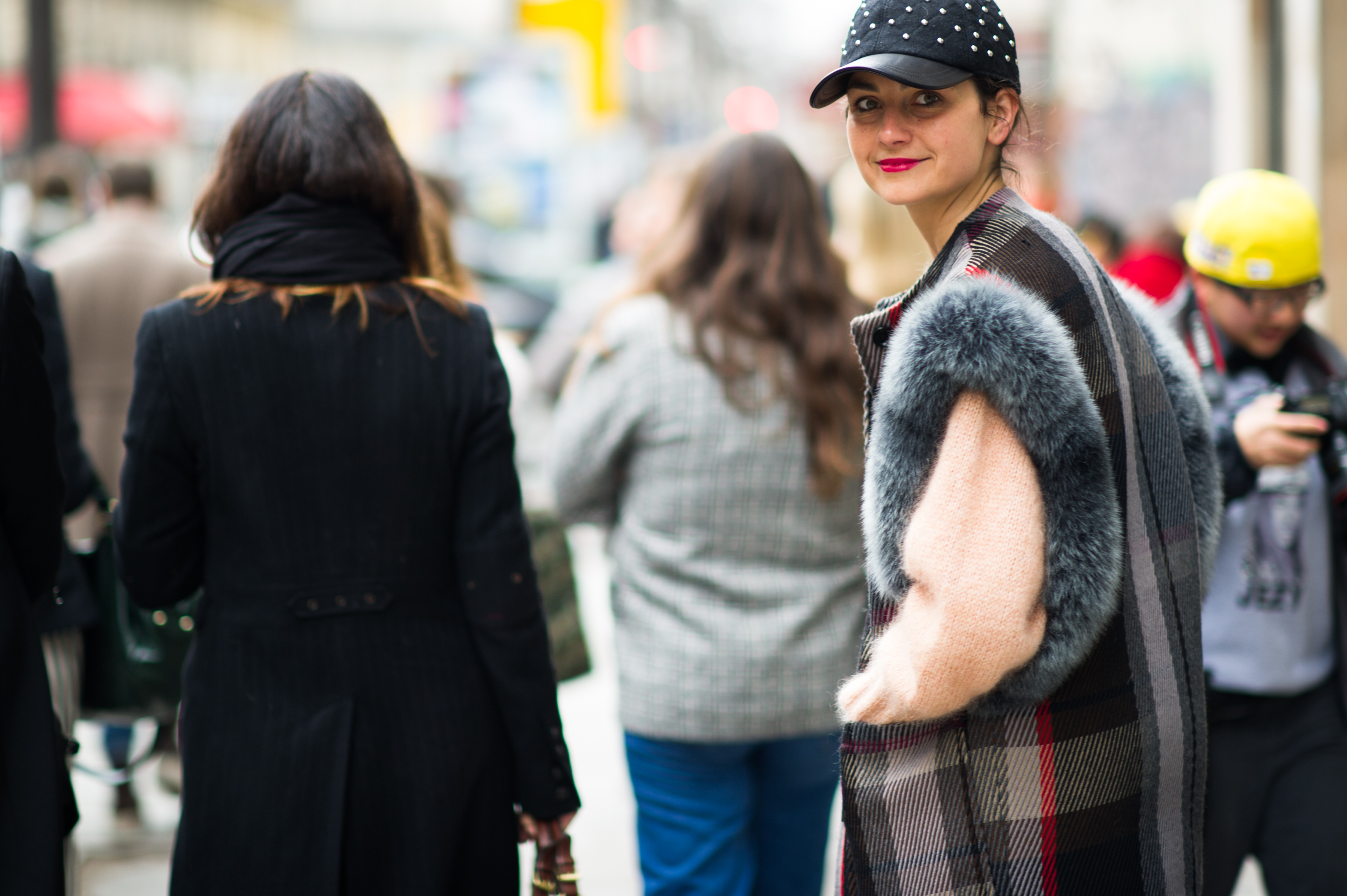 Fur-Shoulder-Studded-Baseball-Hat