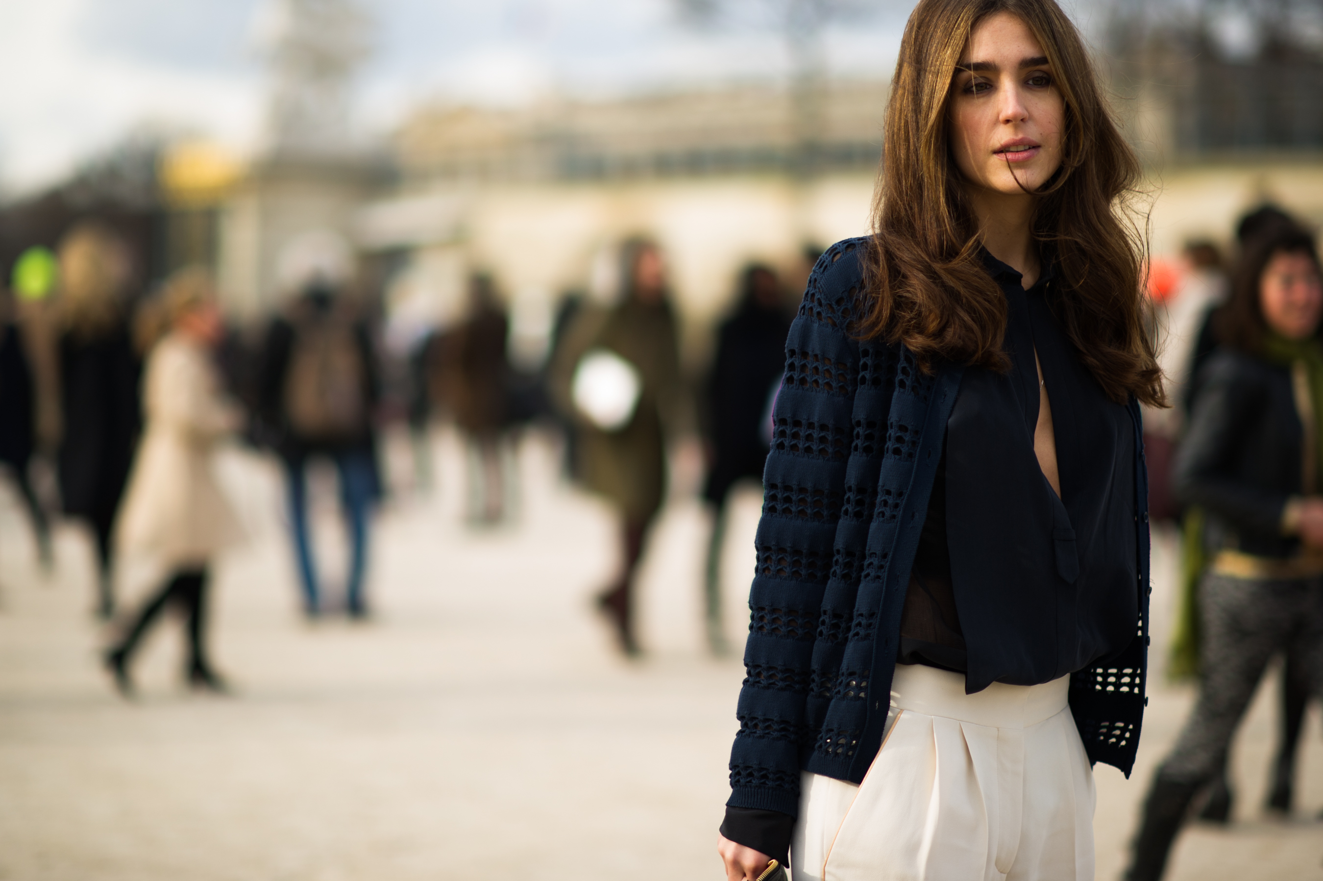 Blue-Knit-Sweater-Tuileries-PFW