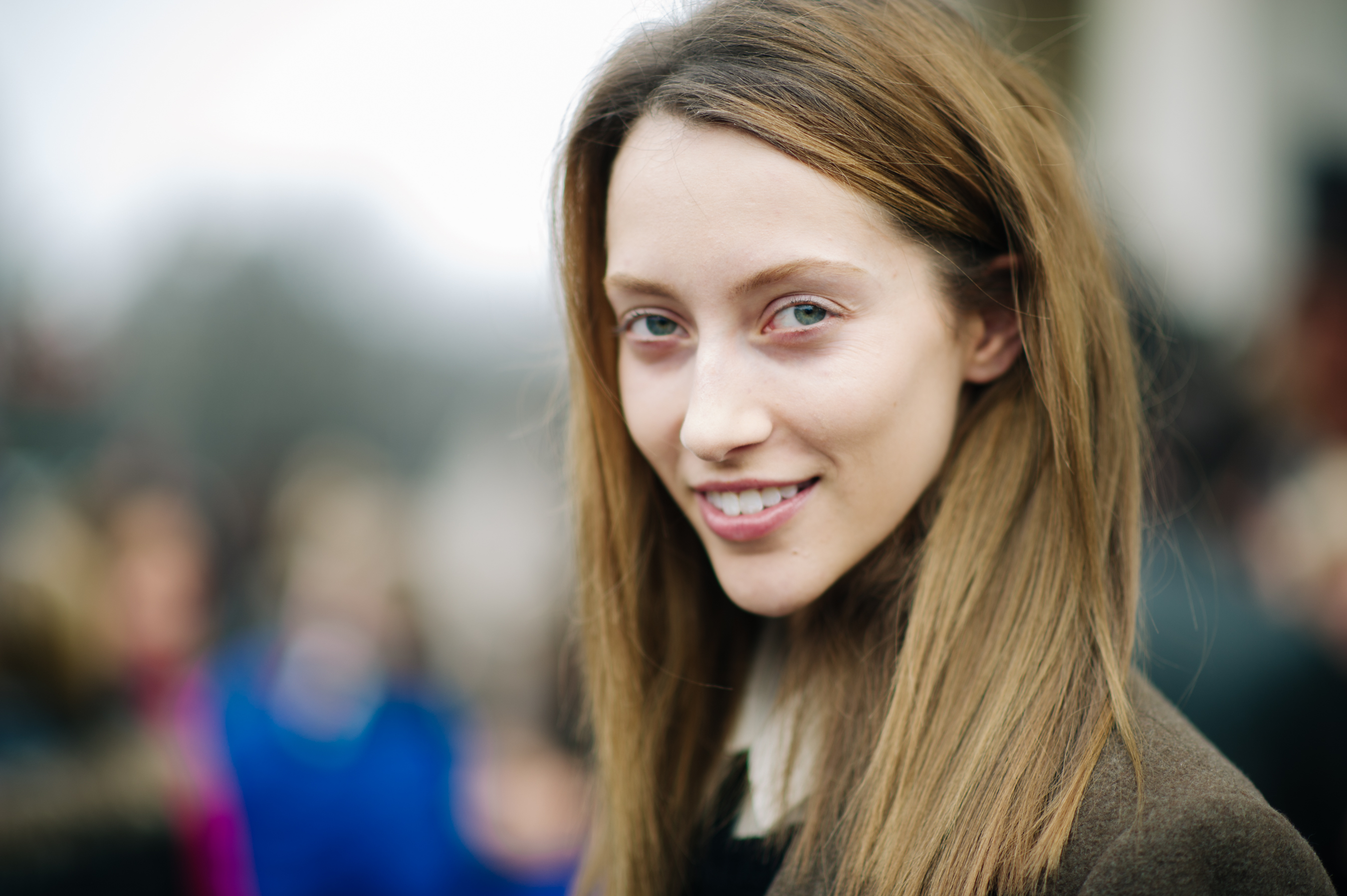 Model-After-Fashion-Show-PFW