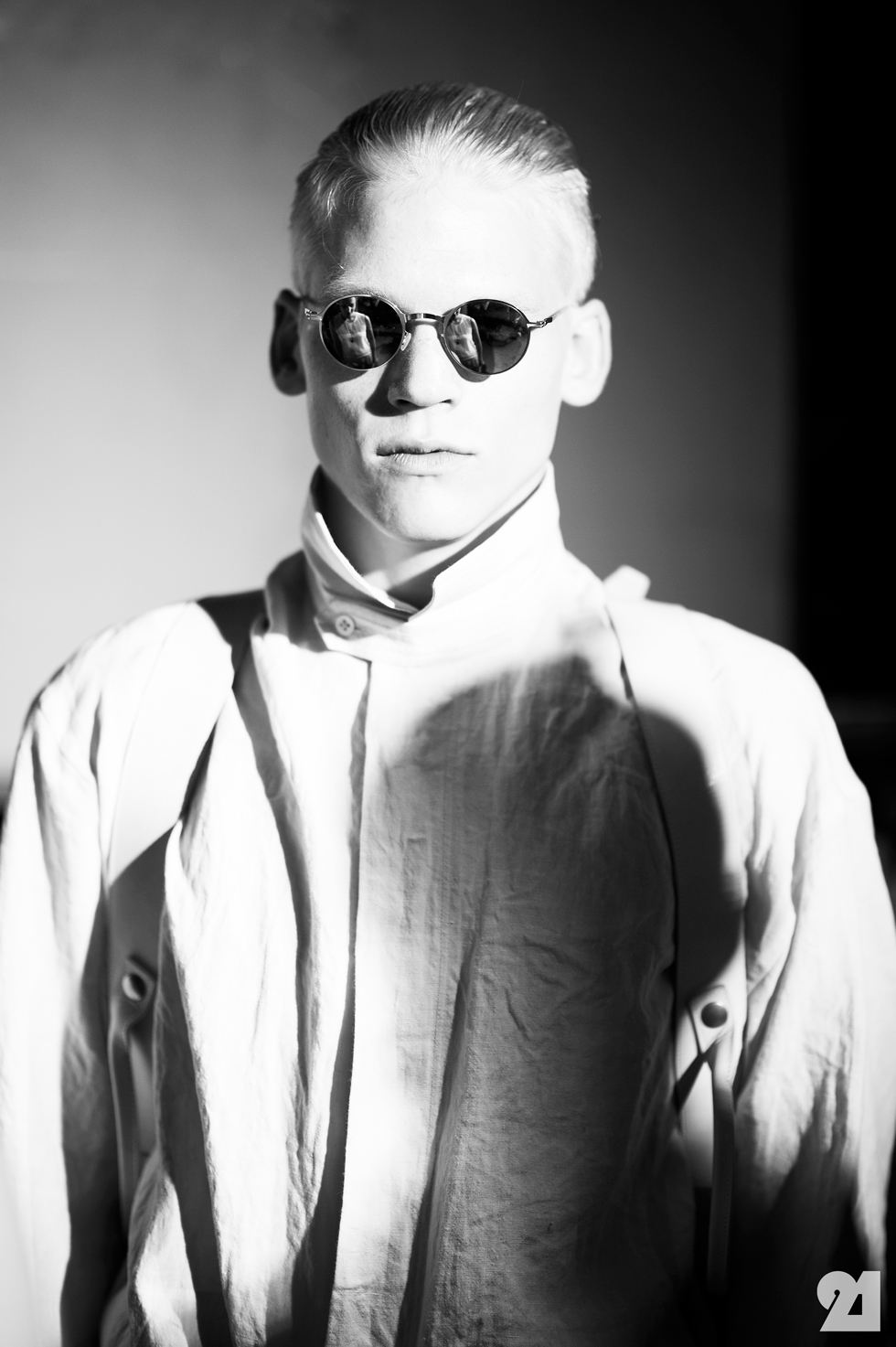 Male-Model-Backstage-Mirrored-Sunglasses
