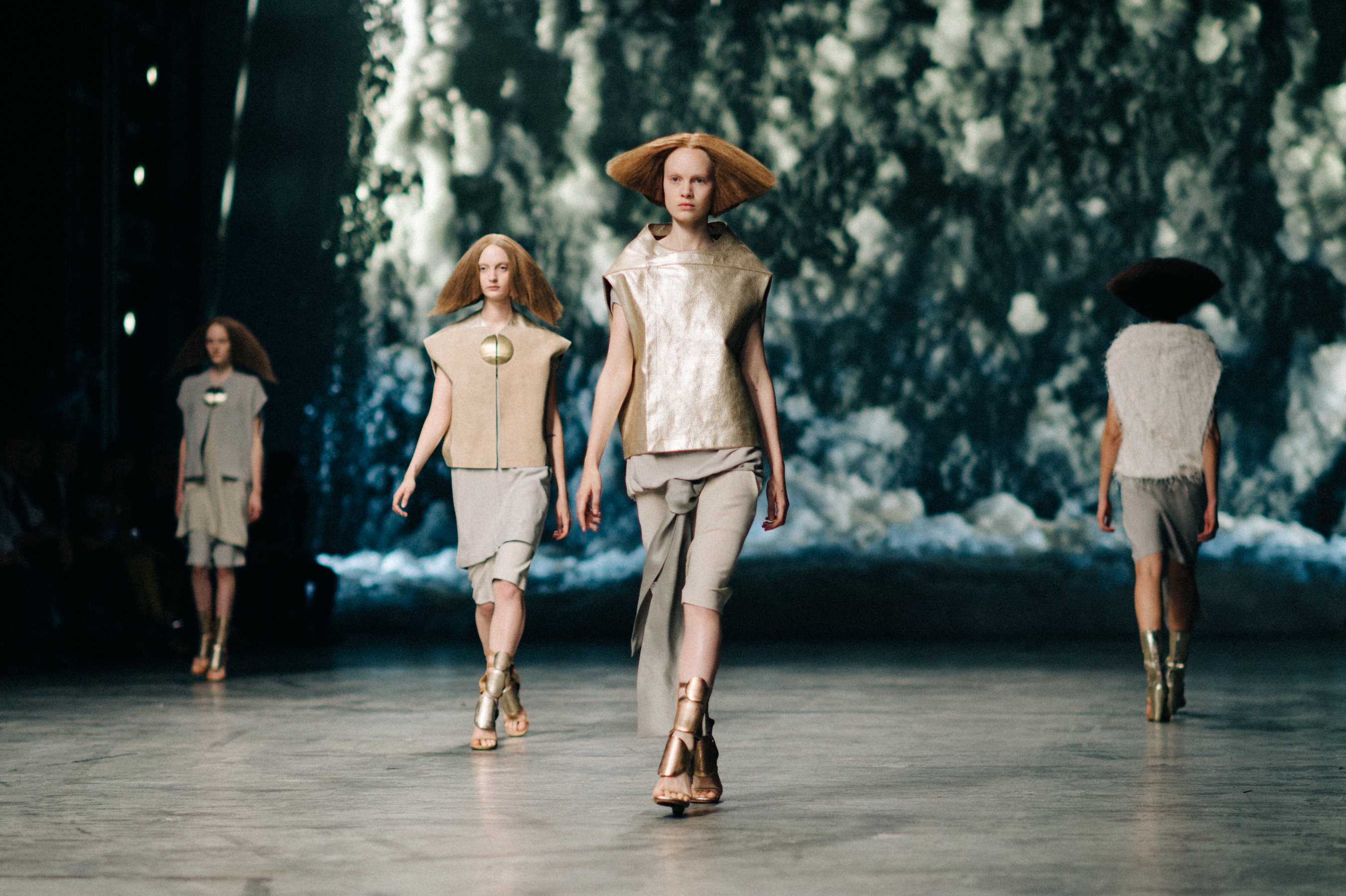 Models-Walking-Fashion-Show-Runway