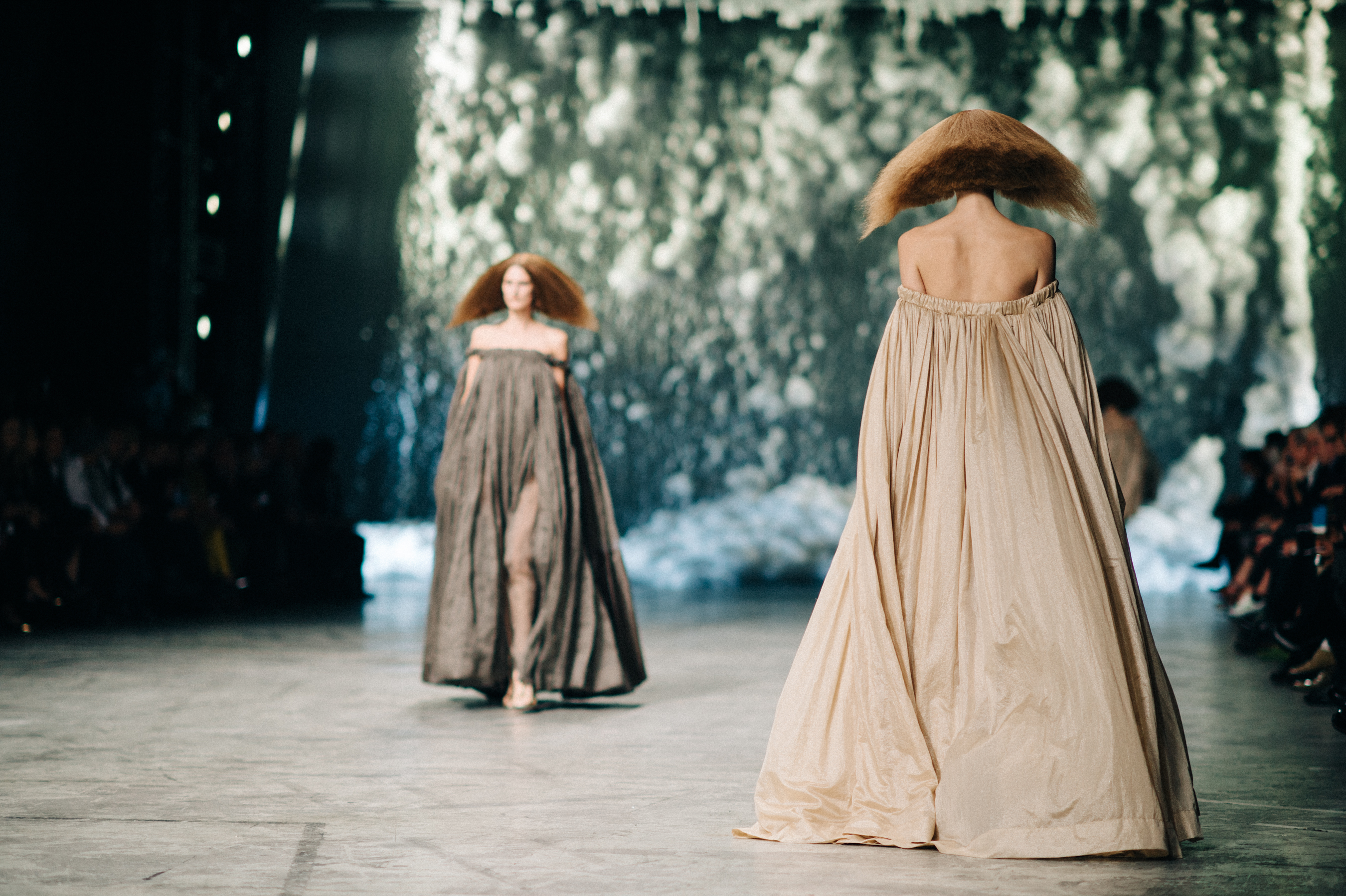 Russian-French-Models-Walking-Runway