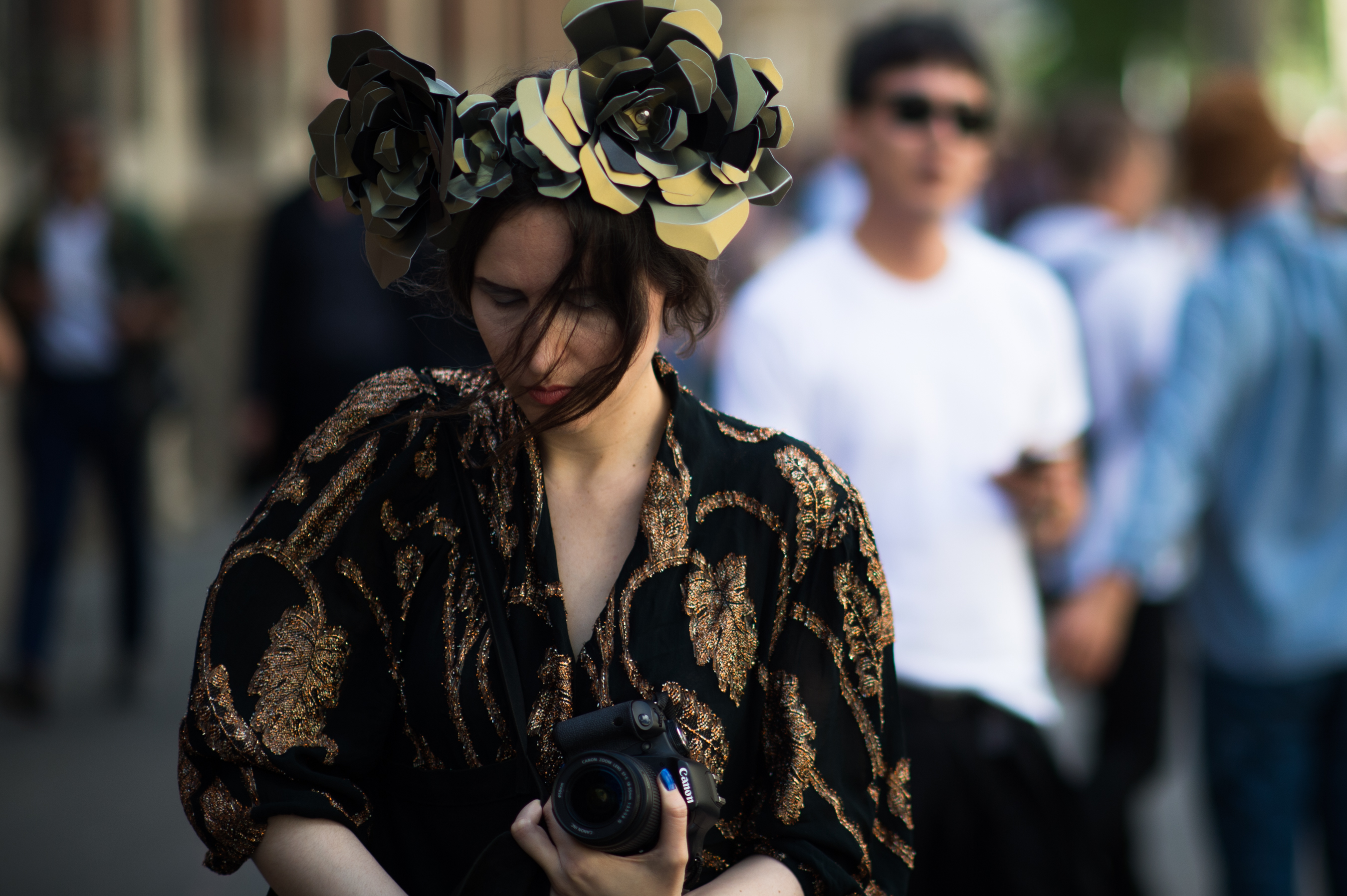 Girl-Metal-Flower-Rose-Hat