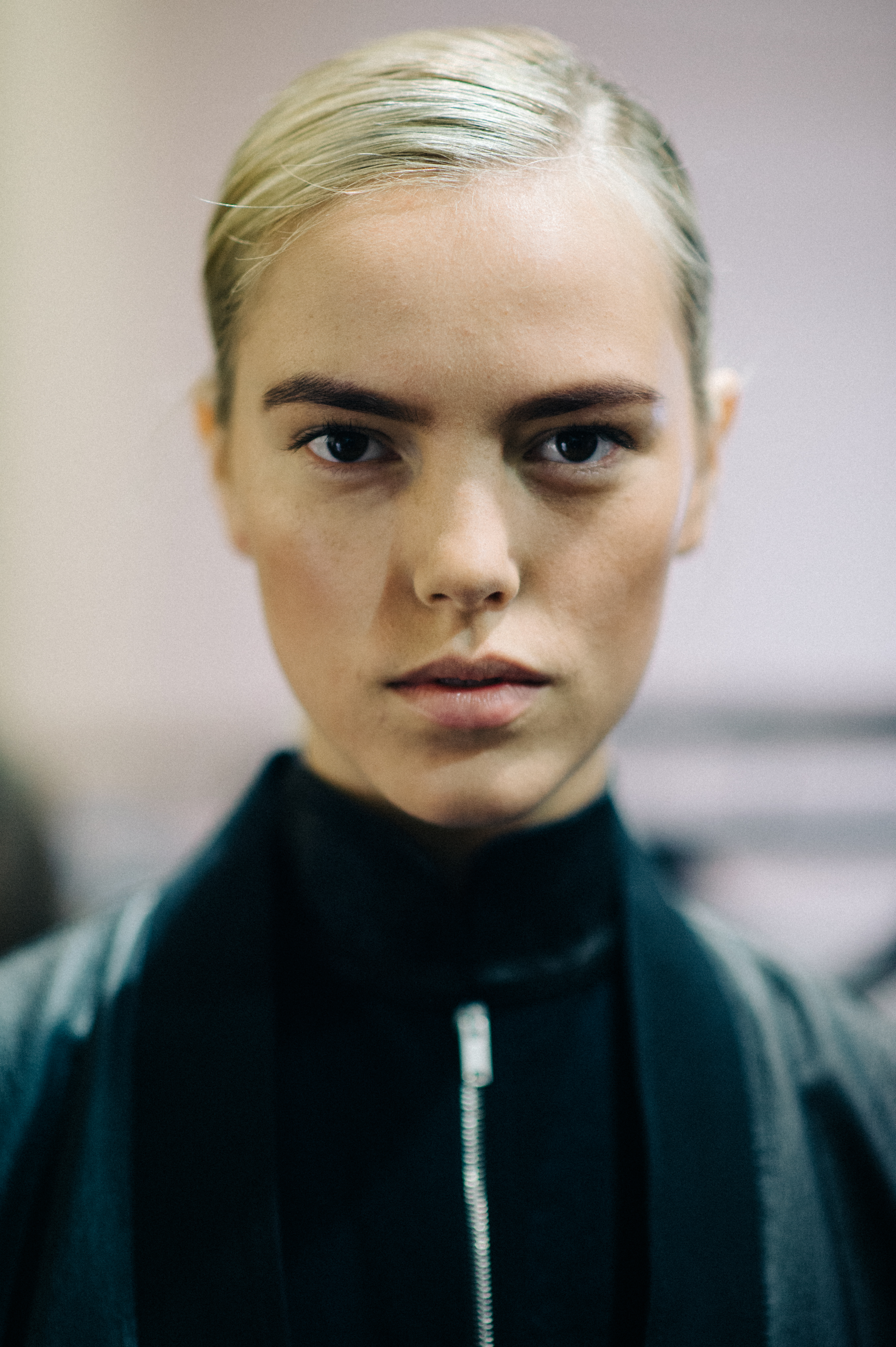Dutch-Model-Backstage-Photo-Portrait