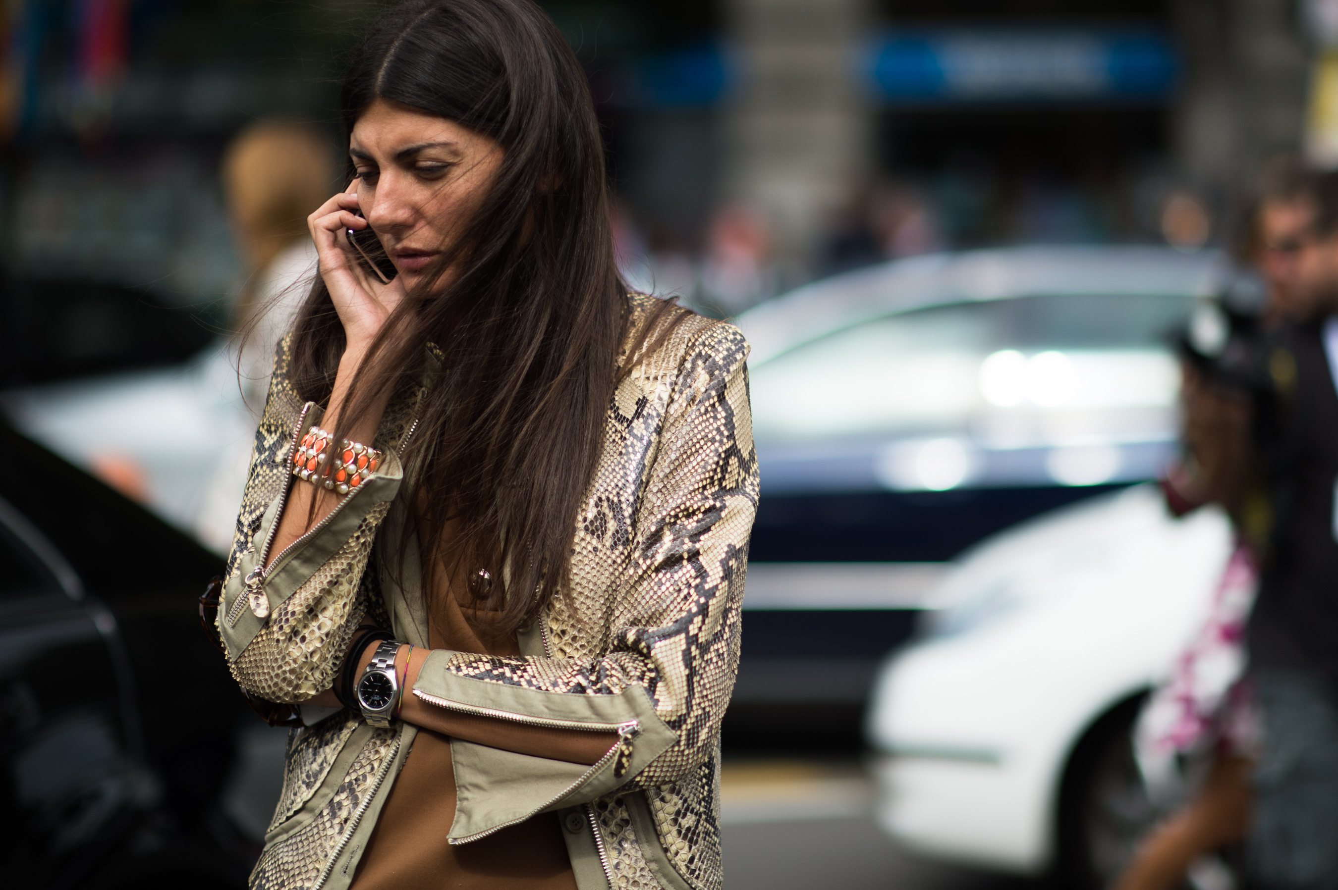 Italian-Woman-Stylist-Cell-Phone