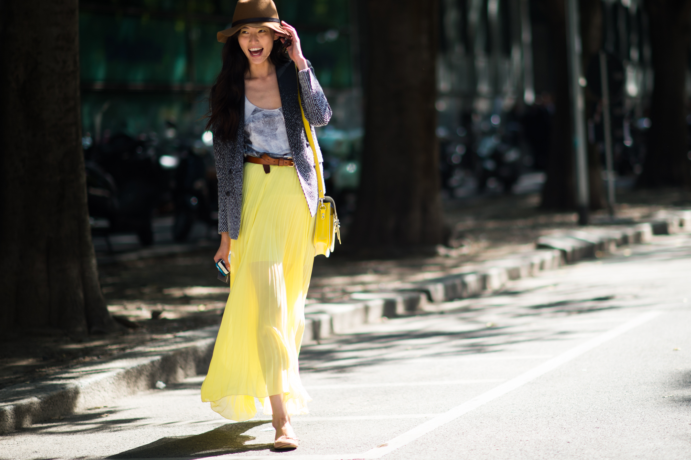 Chinese-Model-Yellow-Skirt-Hat