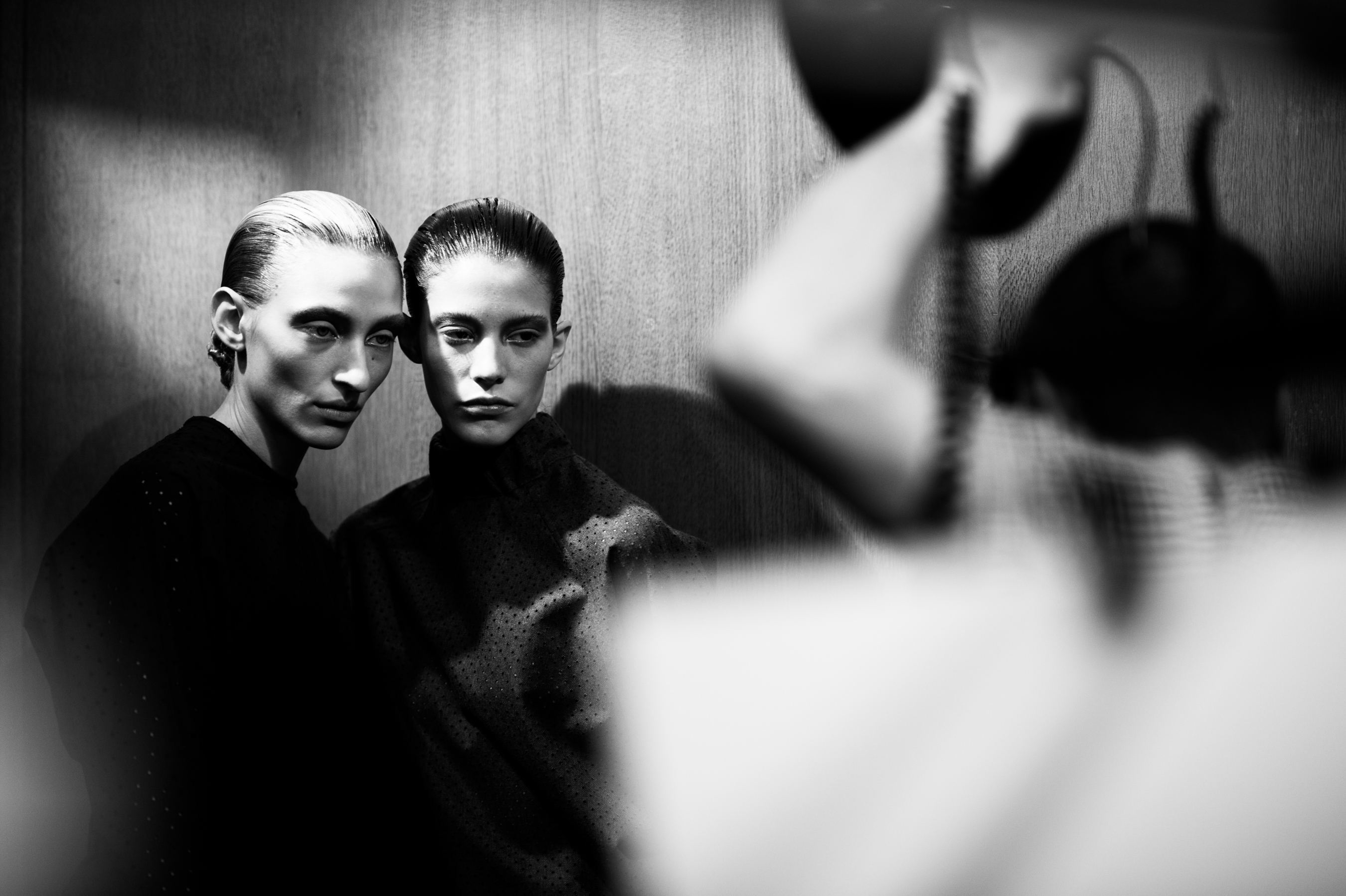 Two-Models-Beauty-Photo-Show