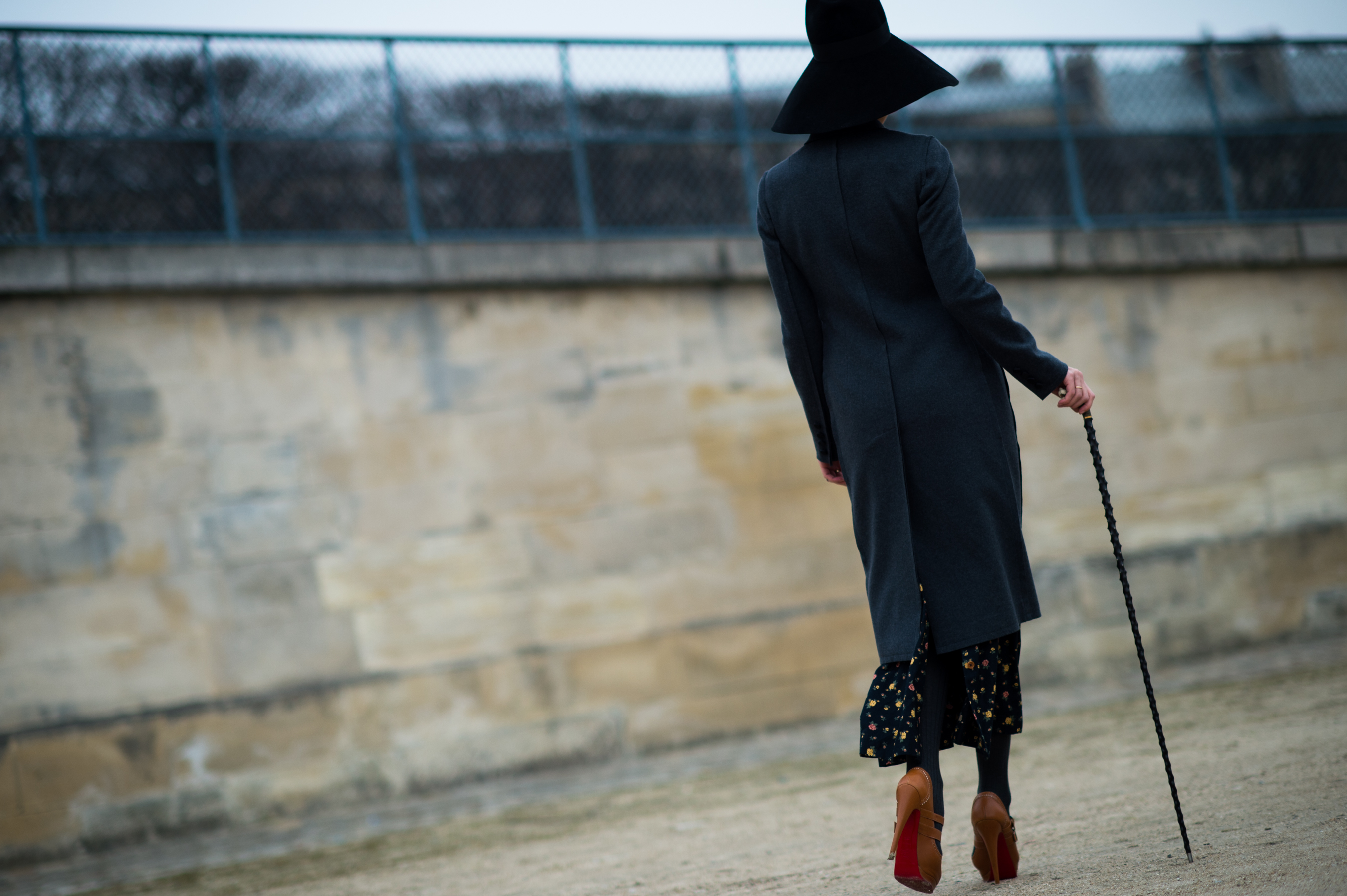 Russian-Woman-Hat-Cane-Tuileries