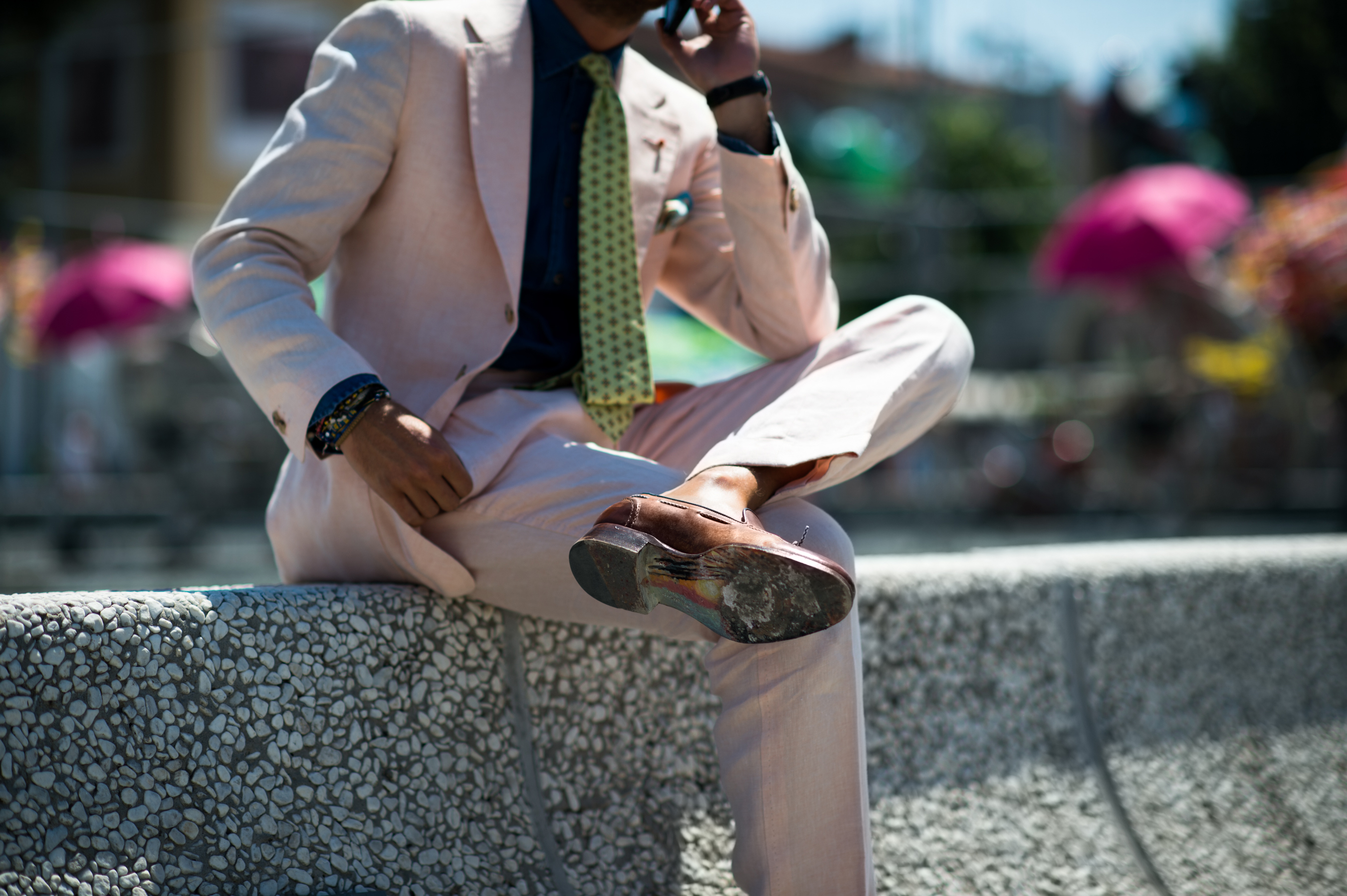 Man in pink suit at Pitti Uomo