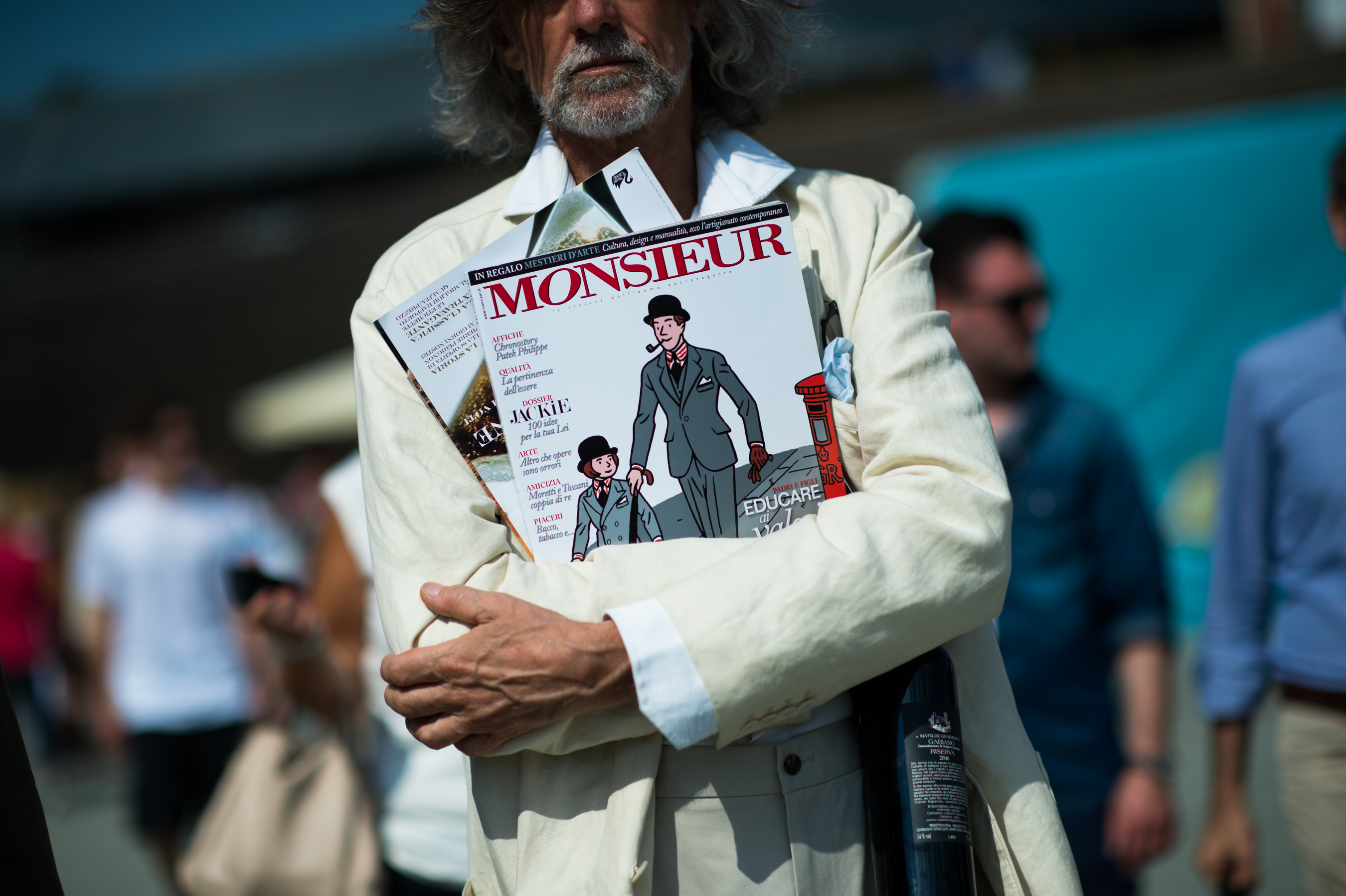 Man wearing white jacket Pitti Uomo