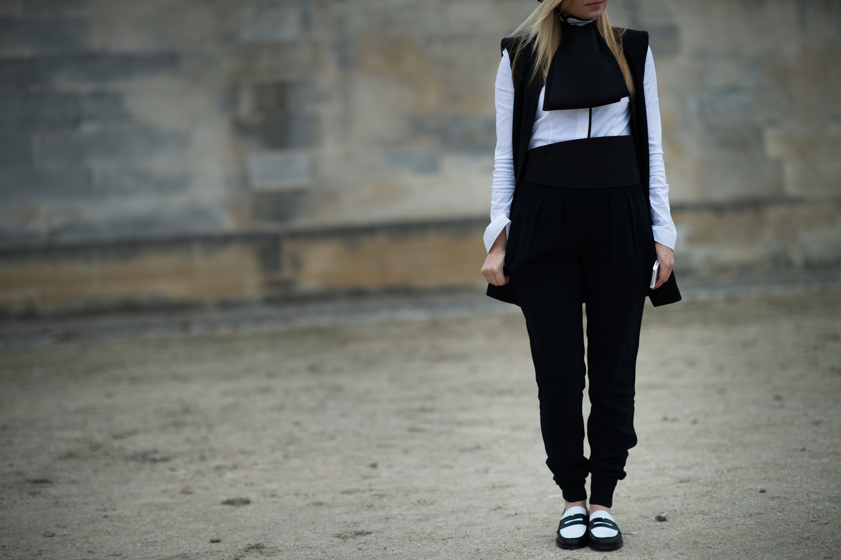 Buro 24/7 USA editor wearing black and white