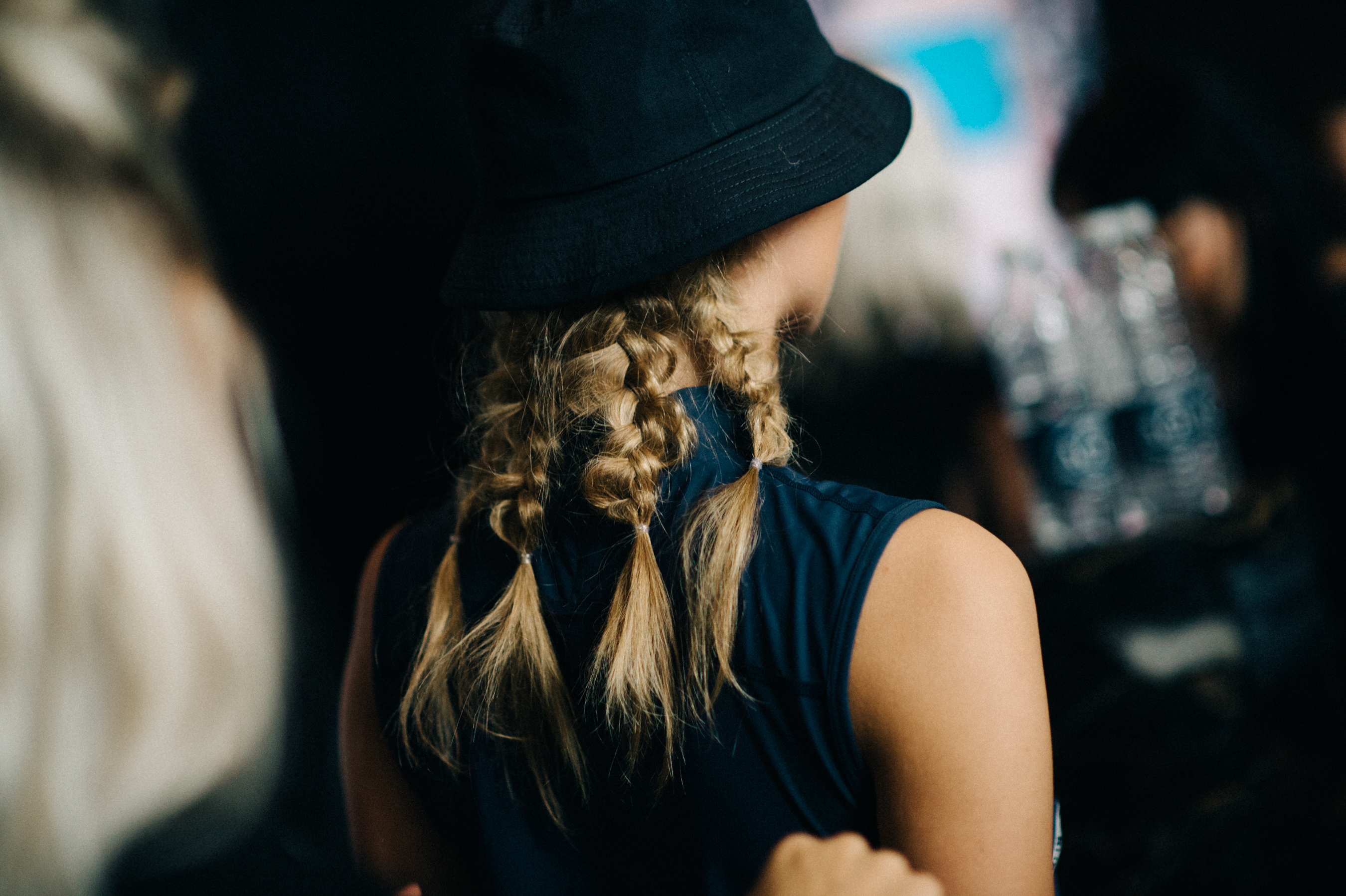 Model with four braids before show