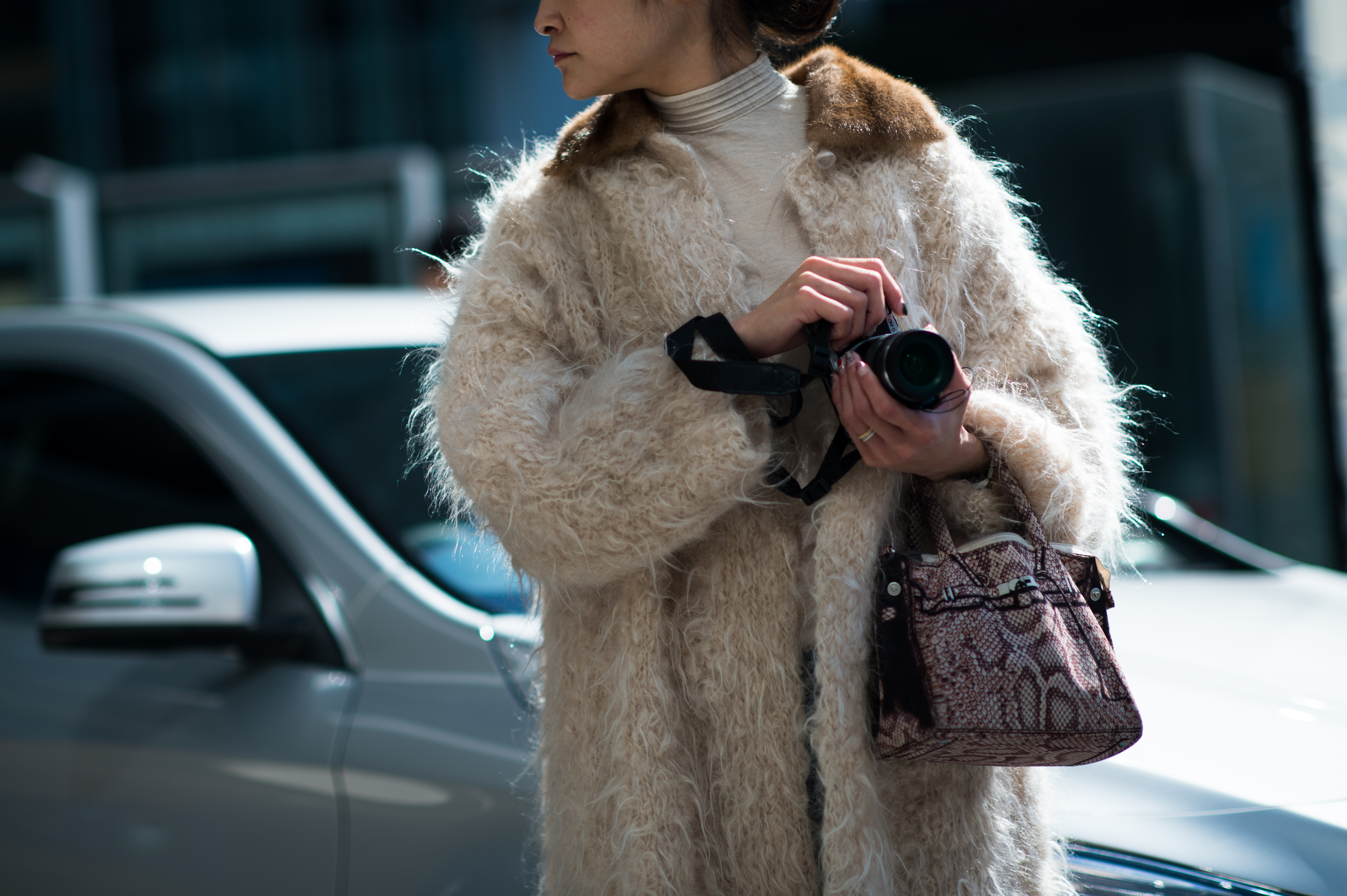 Japanese blogger photographer at Fashion Week