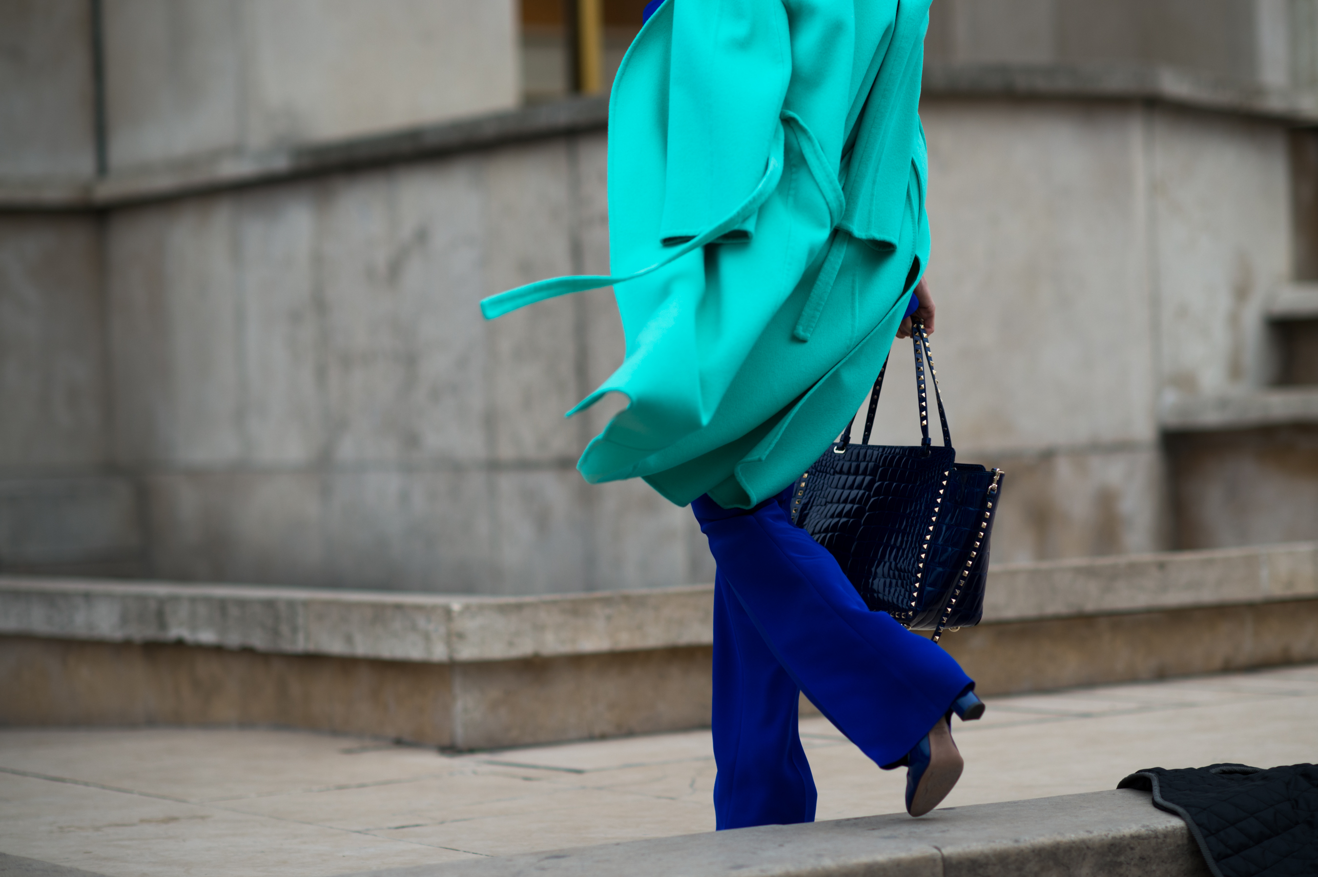Ukrainian woman wearing turquoise and blue