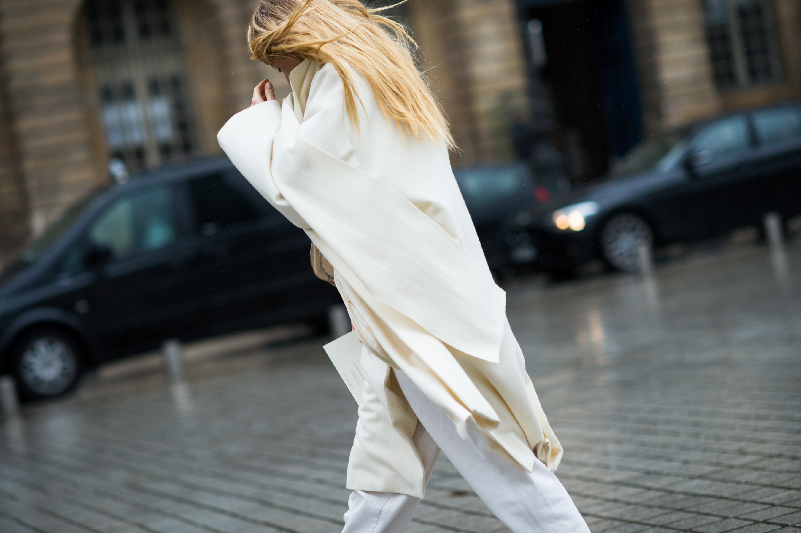 Woman wearing a white coat