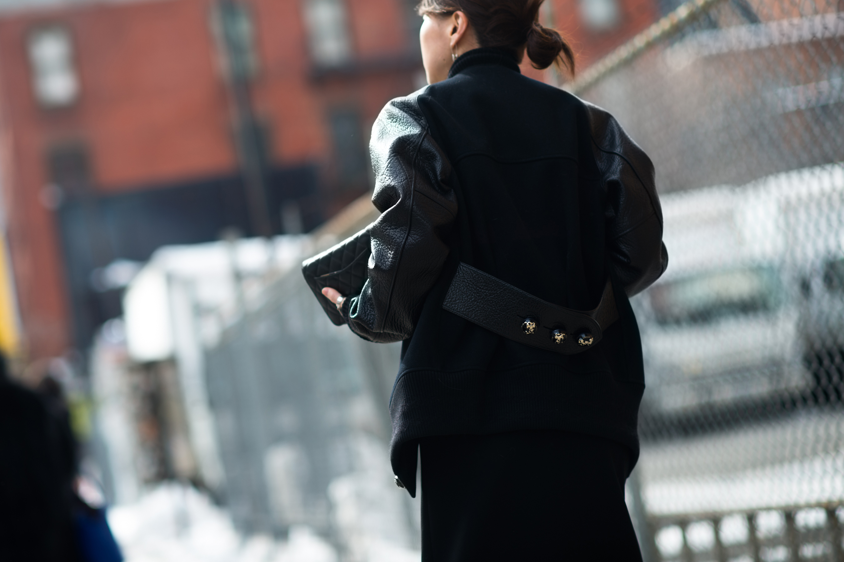 Woman wearing all black in NYC