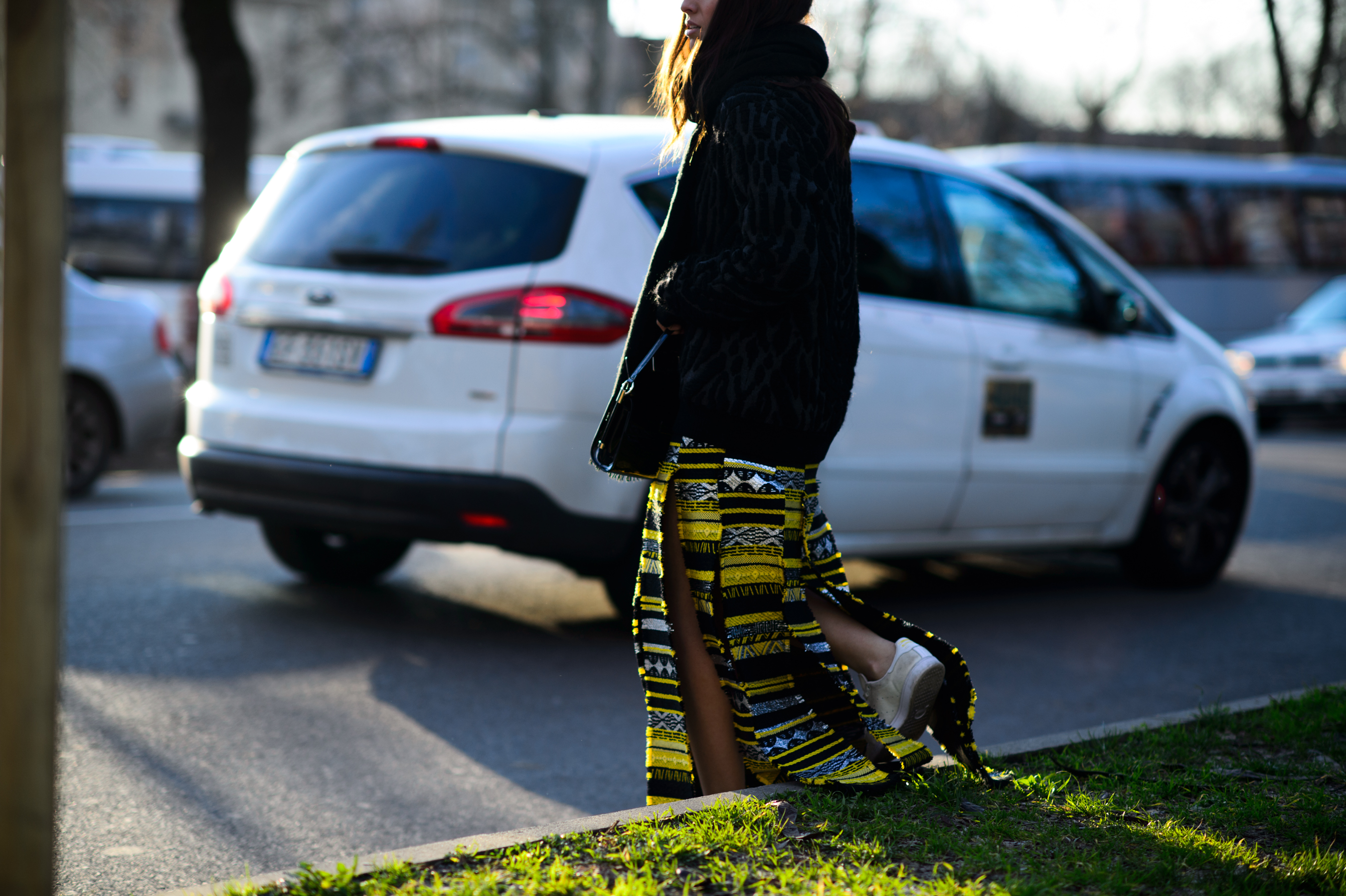 Italian blogger in a yellow skirt