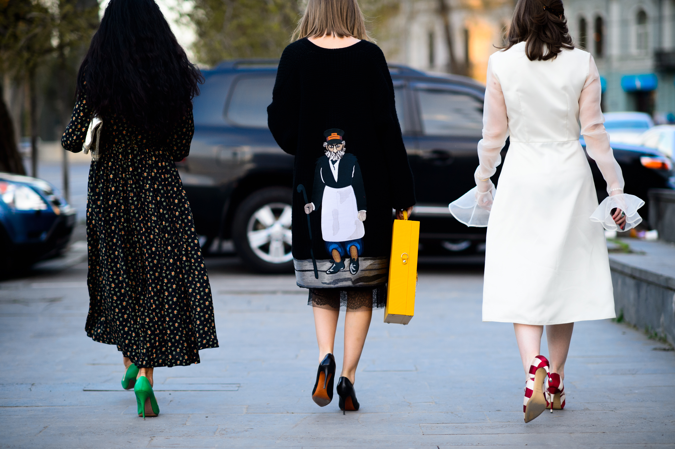 Kseniya Sobchak with two other women