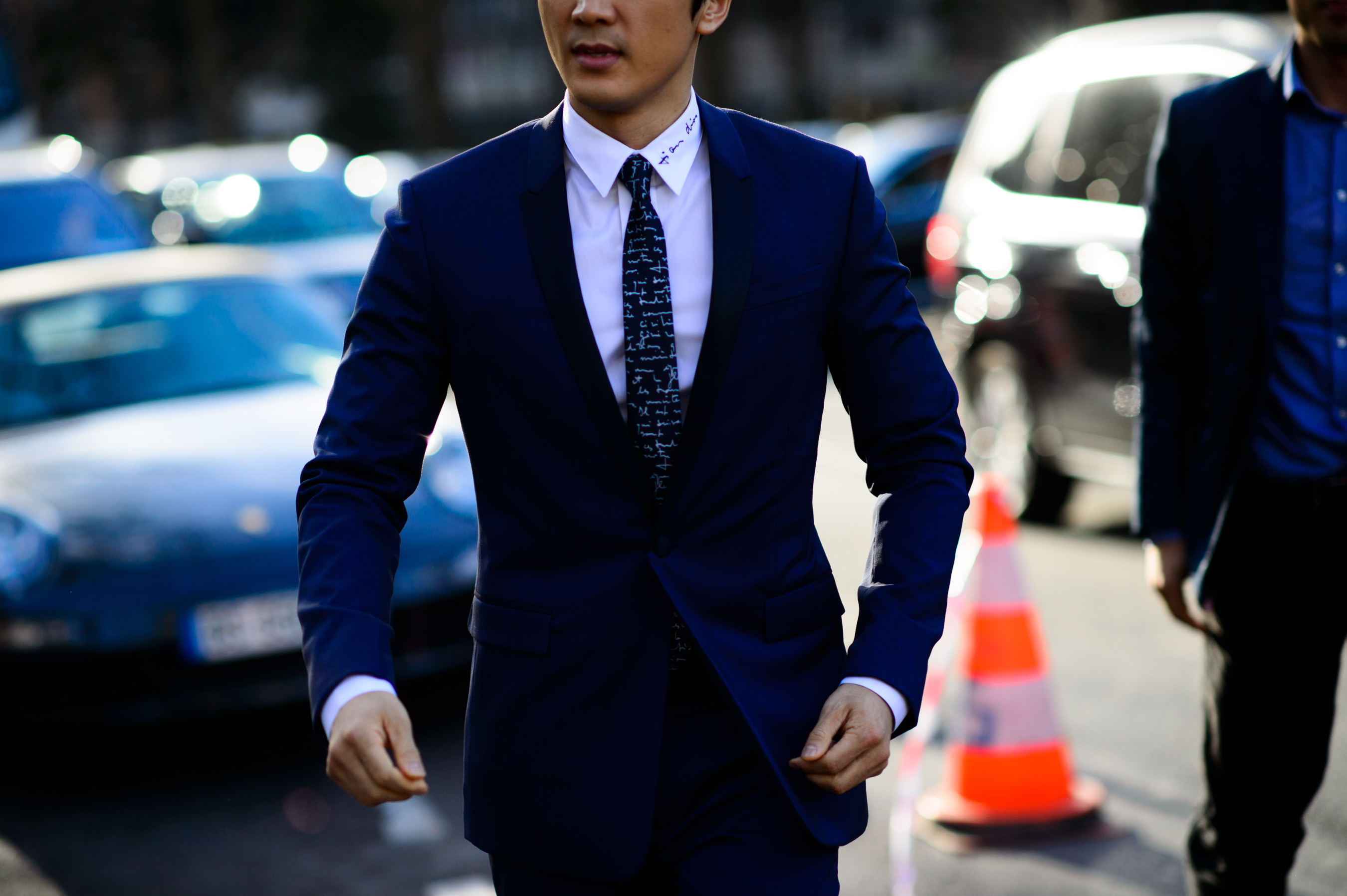 Korean actor Song Seung-heon wearing a suit