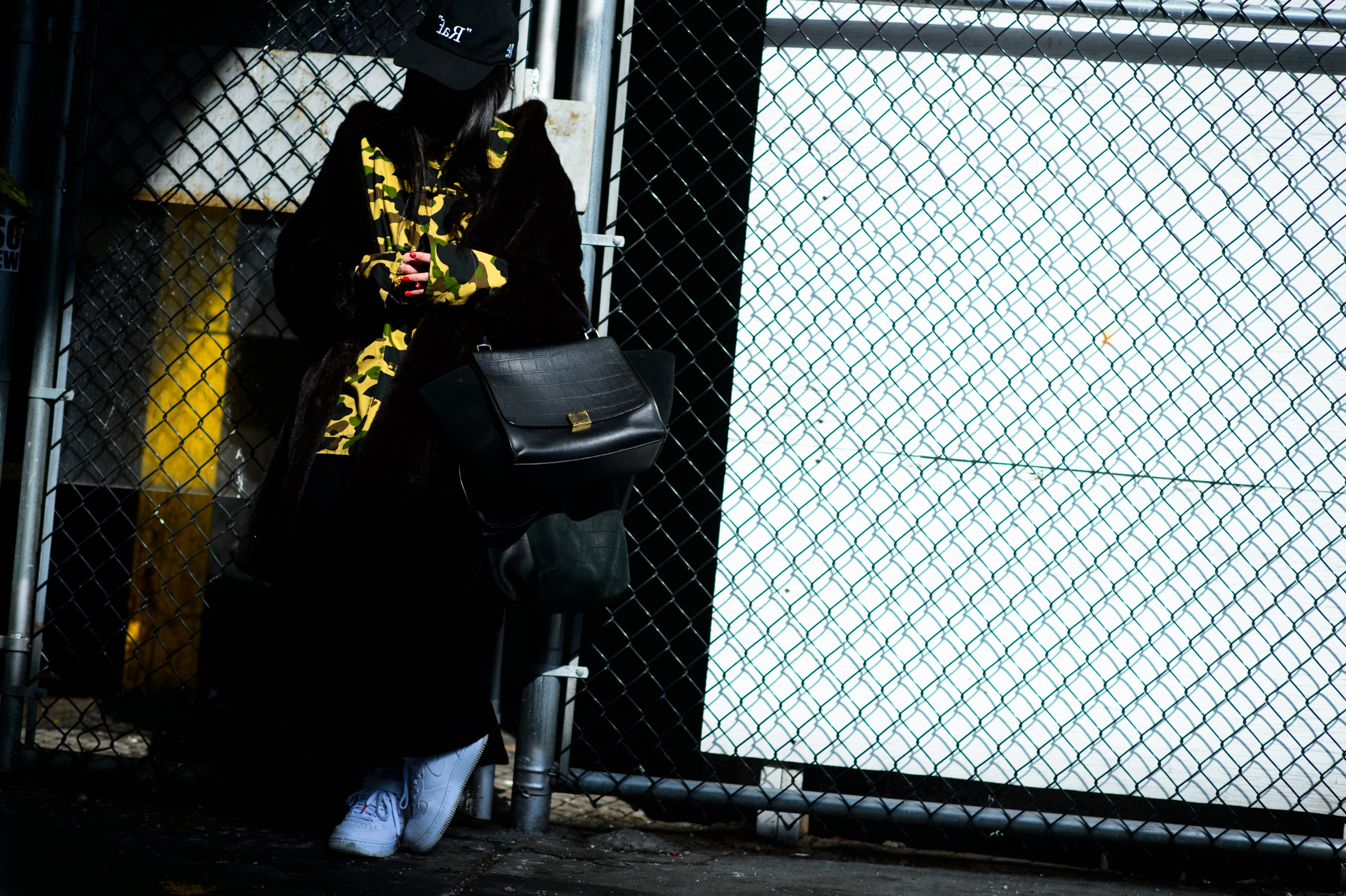 Photographer wearing a "Raf" baseball hat