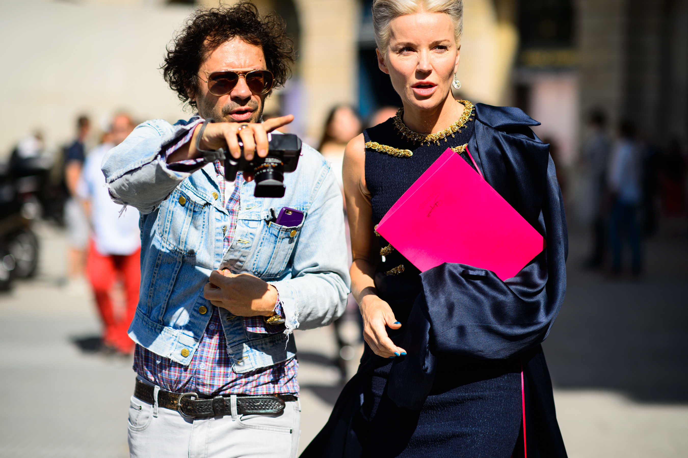 French journalist and iconic British female artist leaving the show