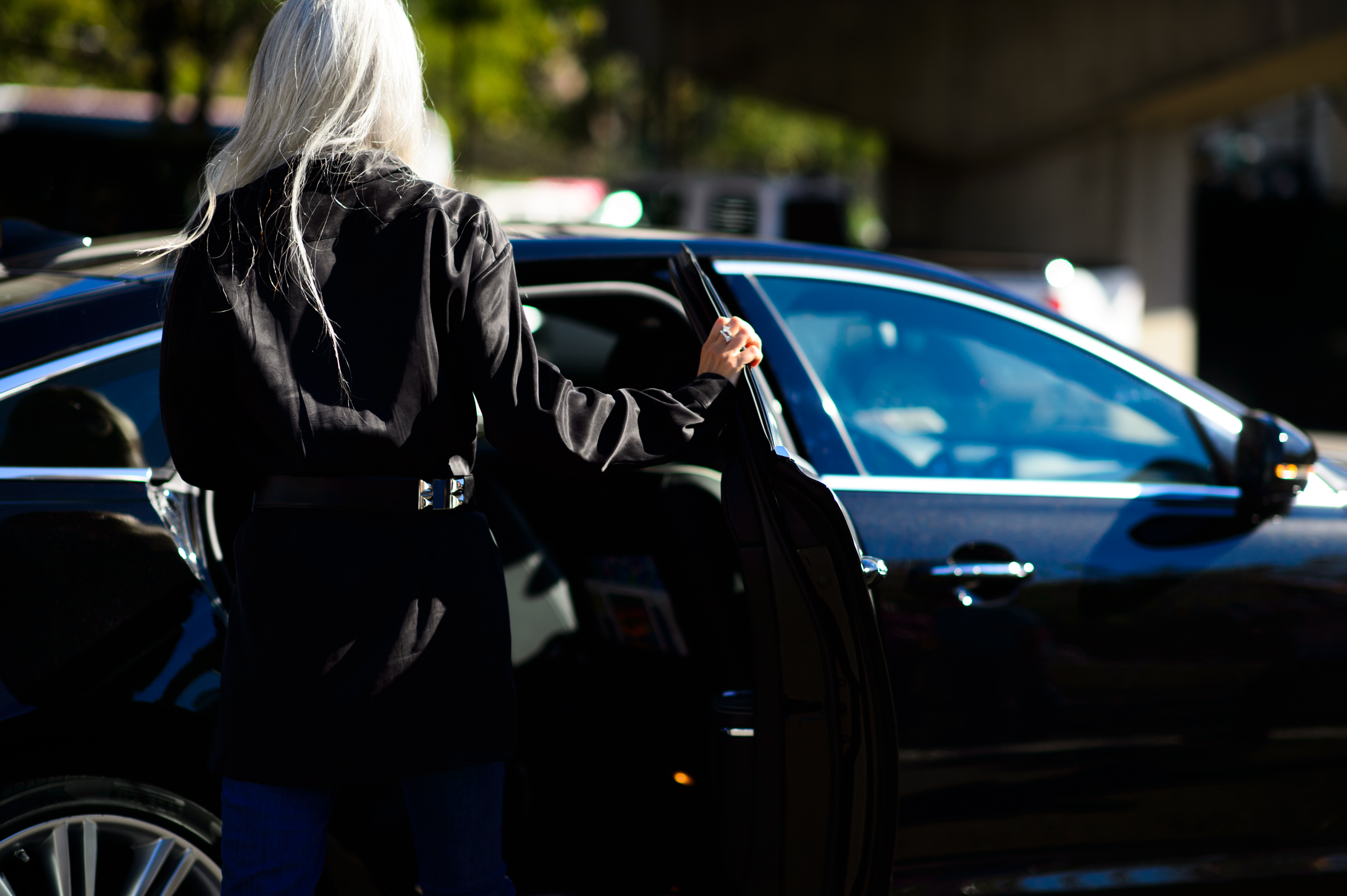 British Vogue Editor getting in the car