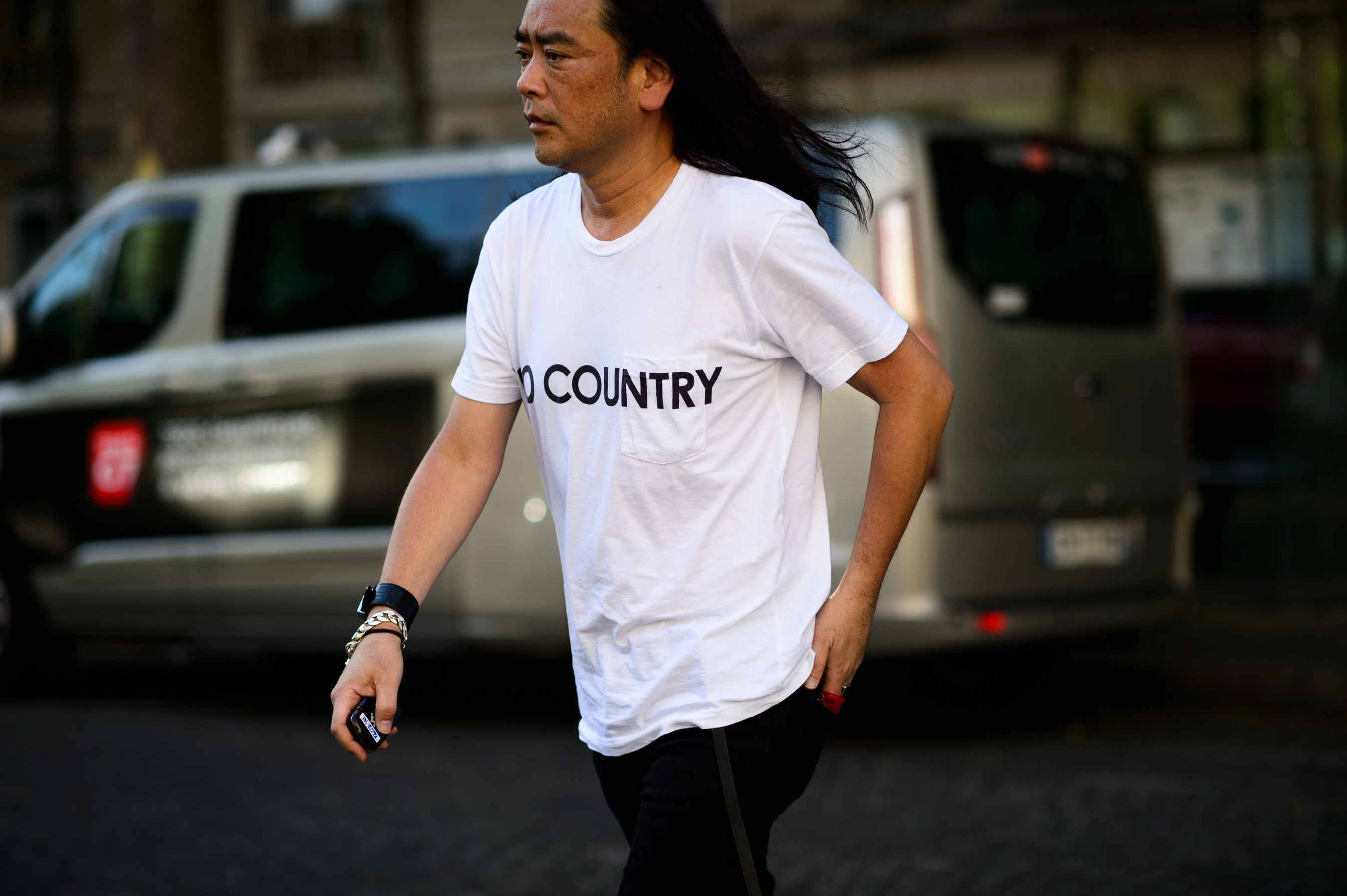 Man wearing white t-shirt