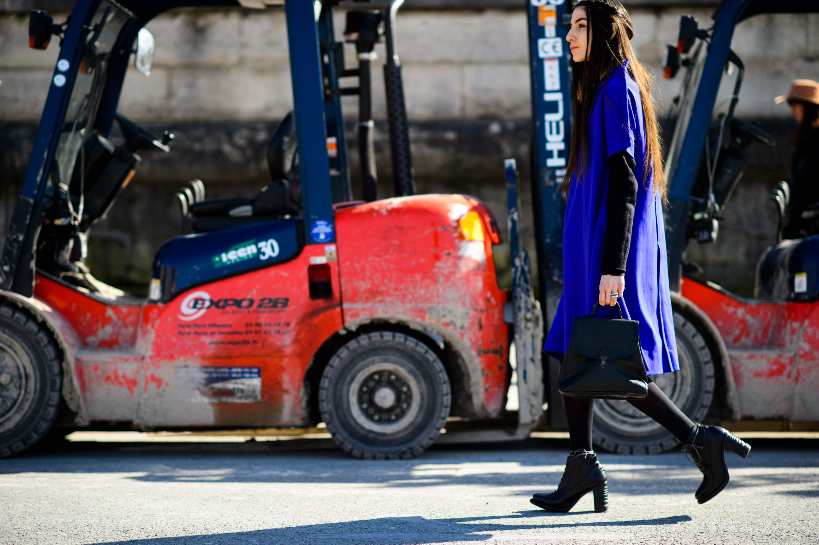 Blogger wearing vintage outfit before the show