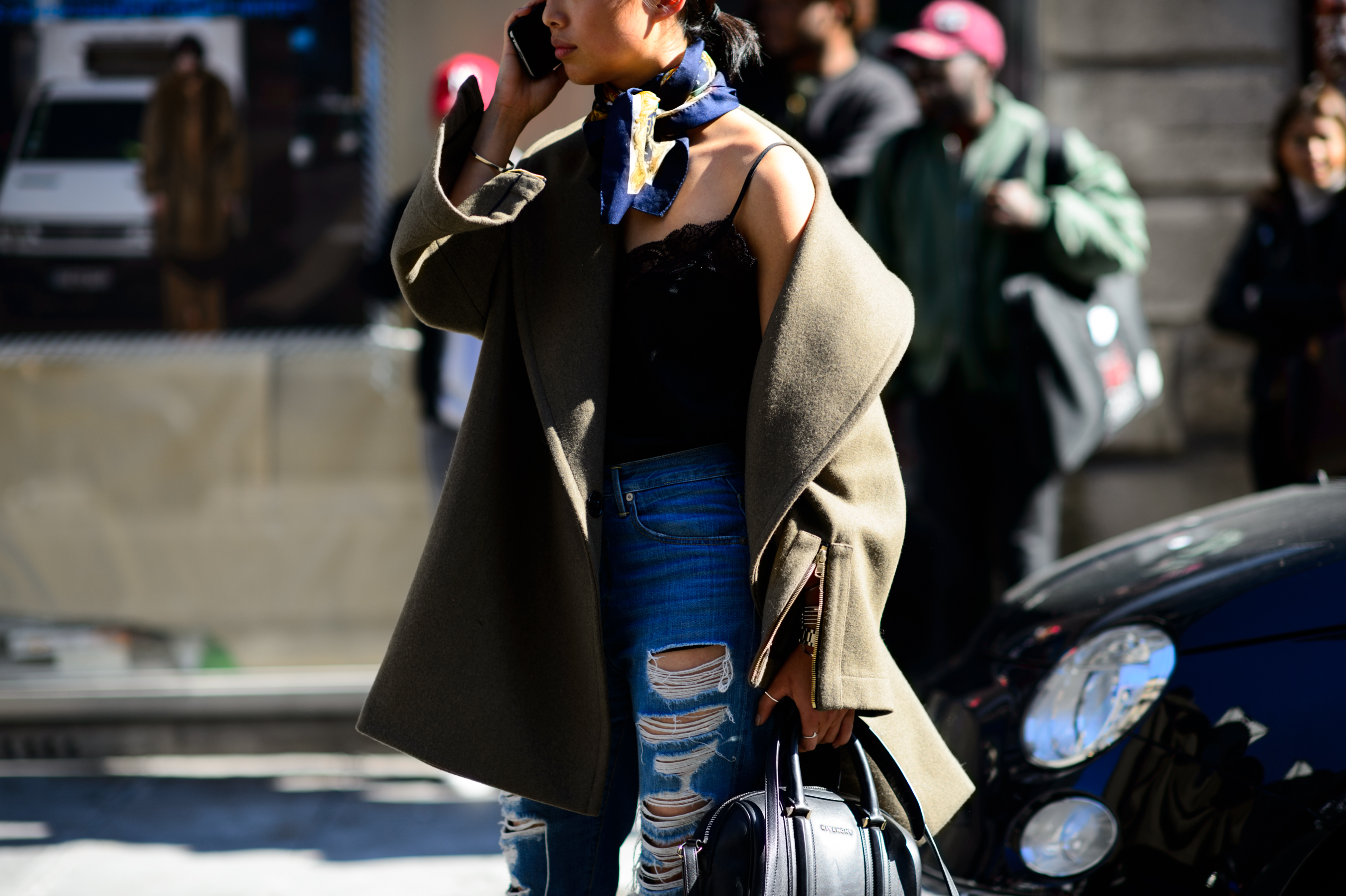 Australian photographer and blogger after Off-White presentation