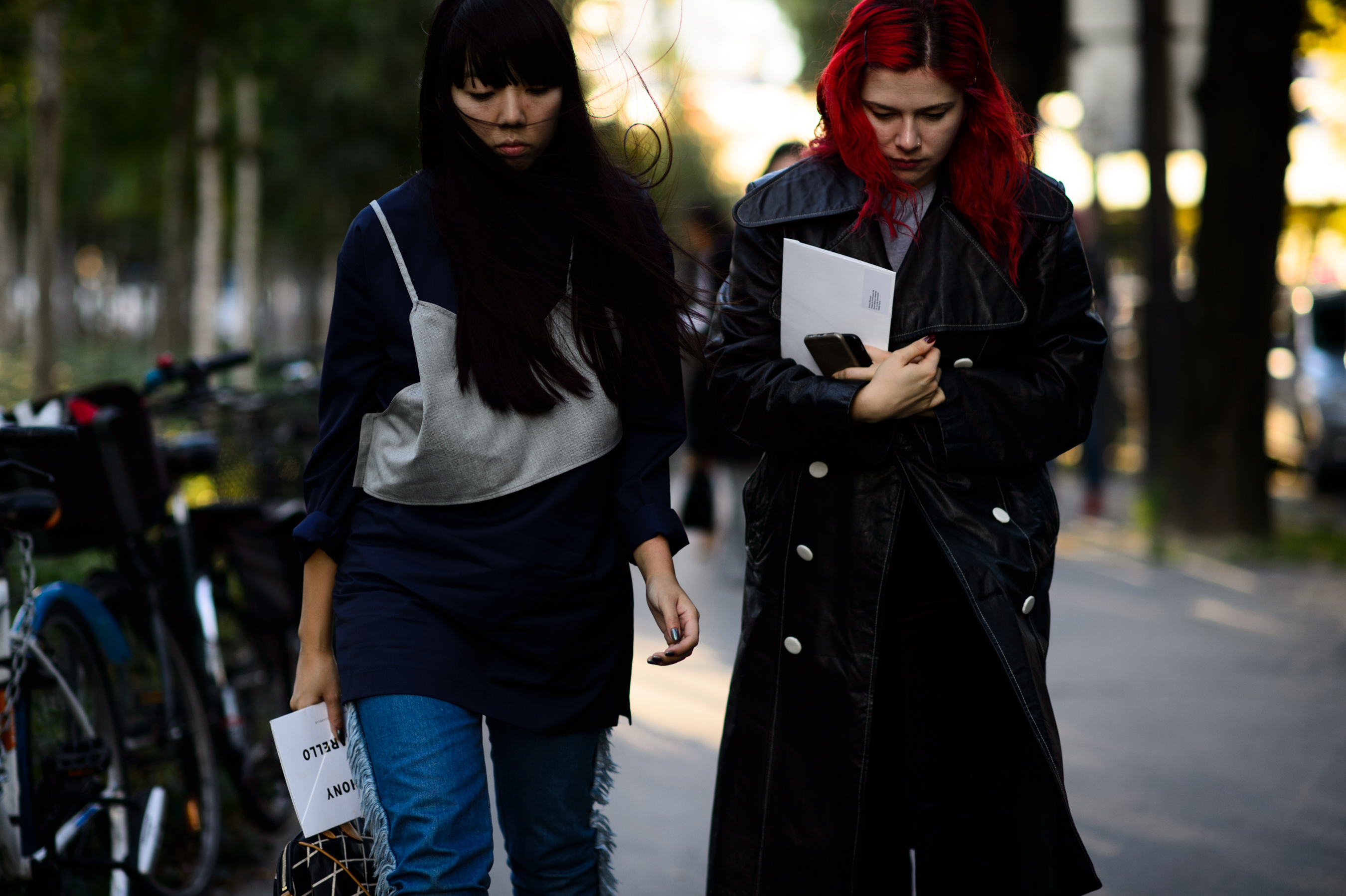 British blogger and stylist arriving to a show