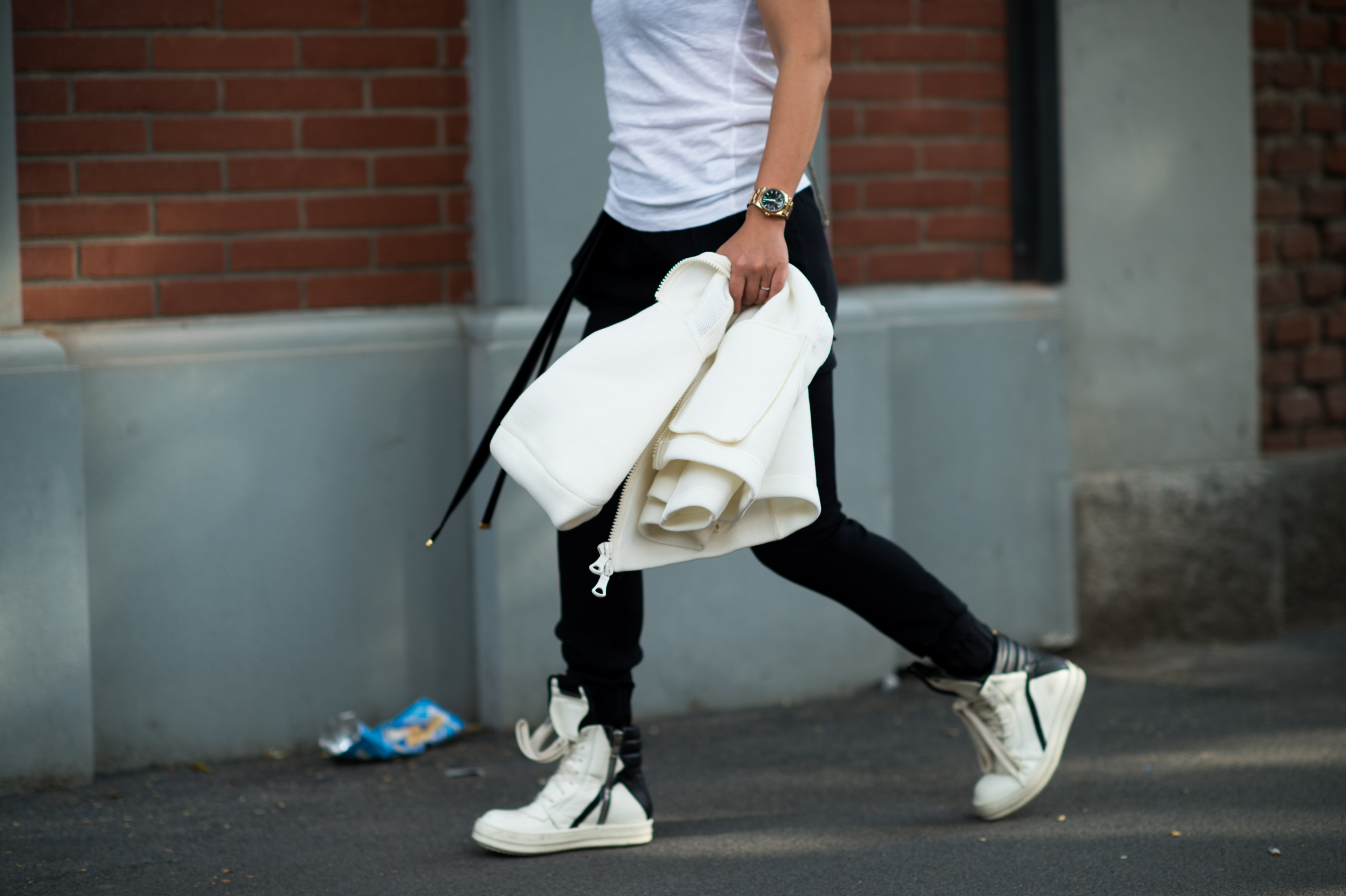 Man wearing Rick Owens trainers