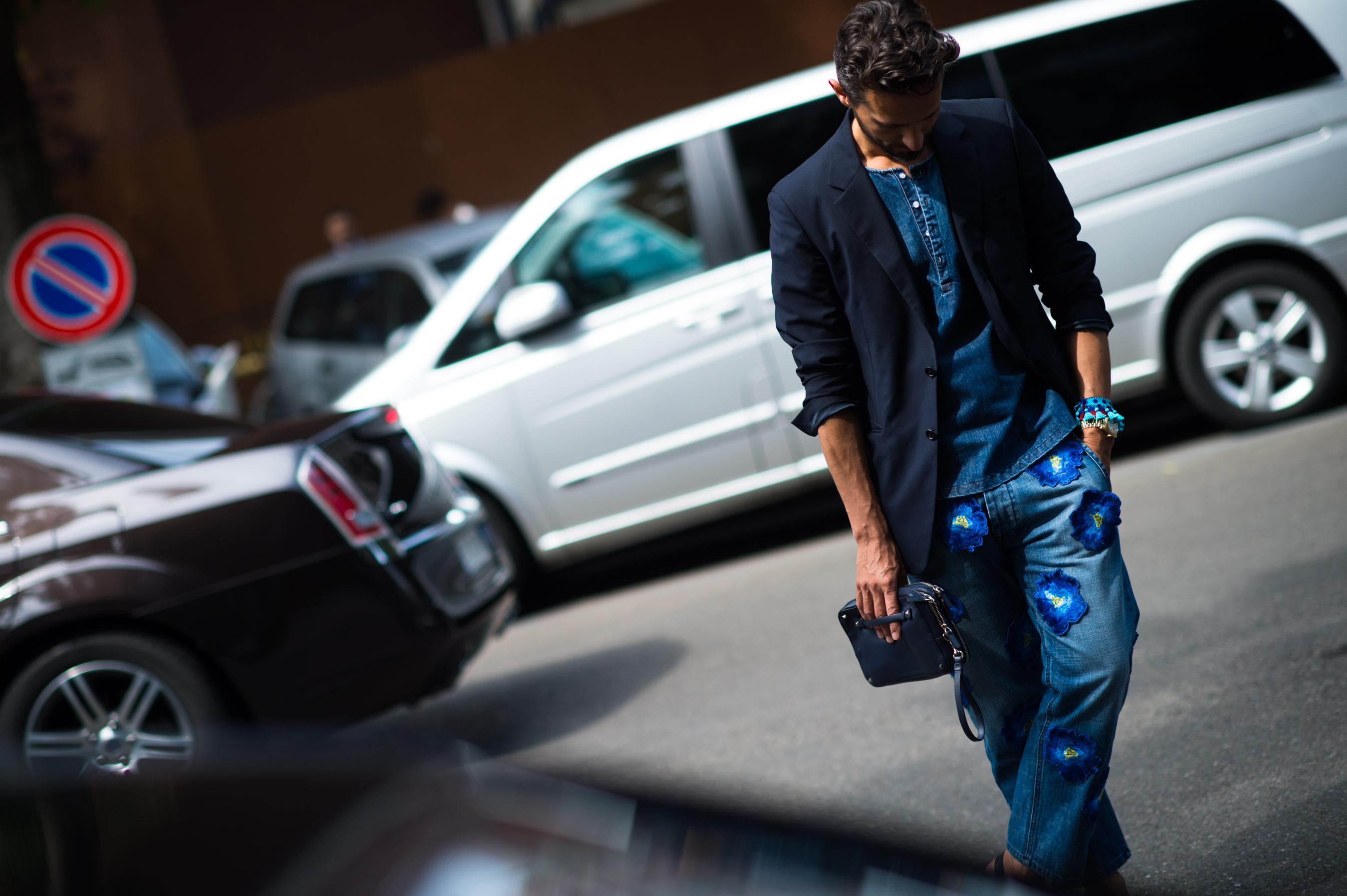 Italian journalist wearing denim