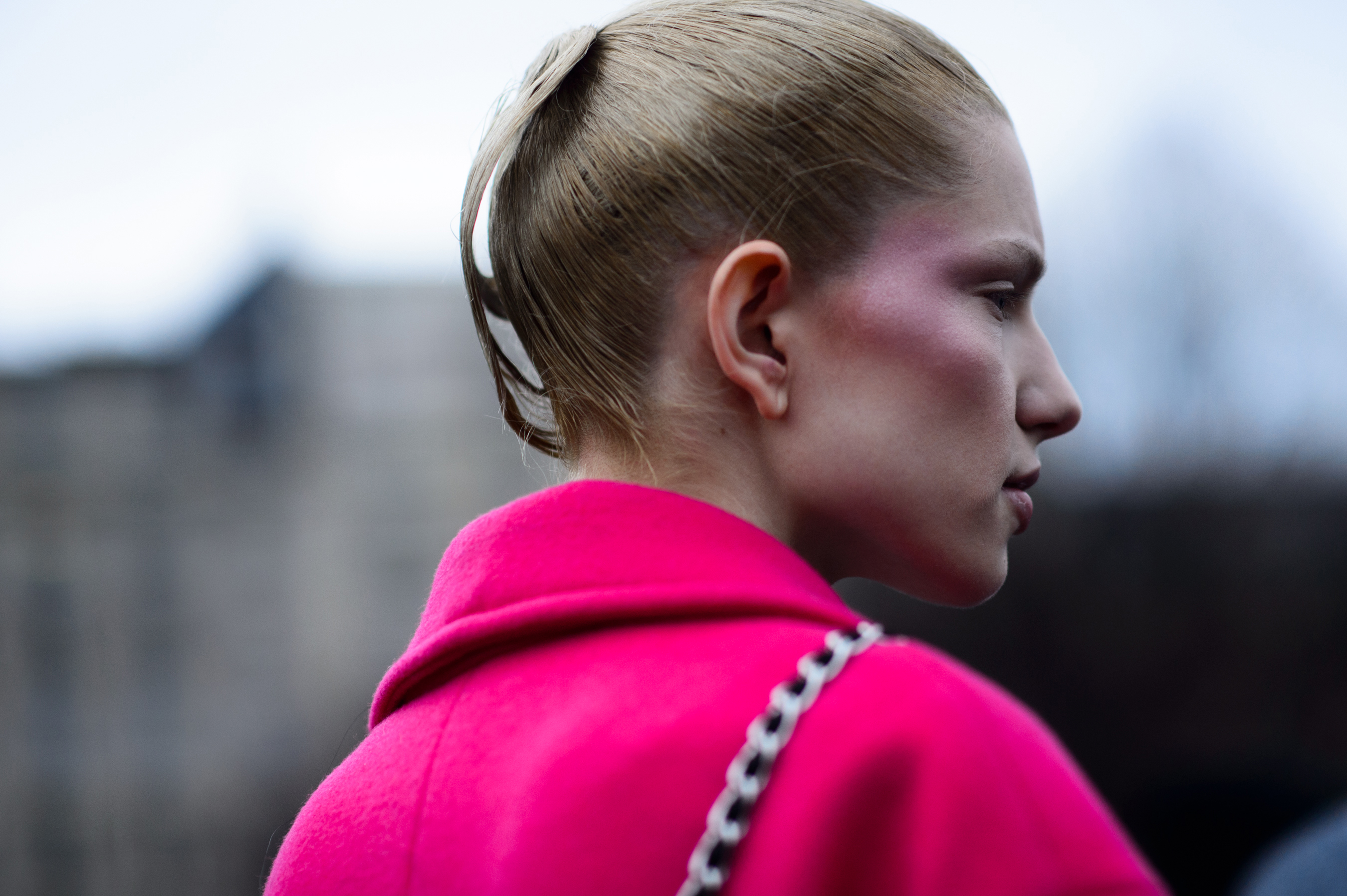 Model wearing pink make up