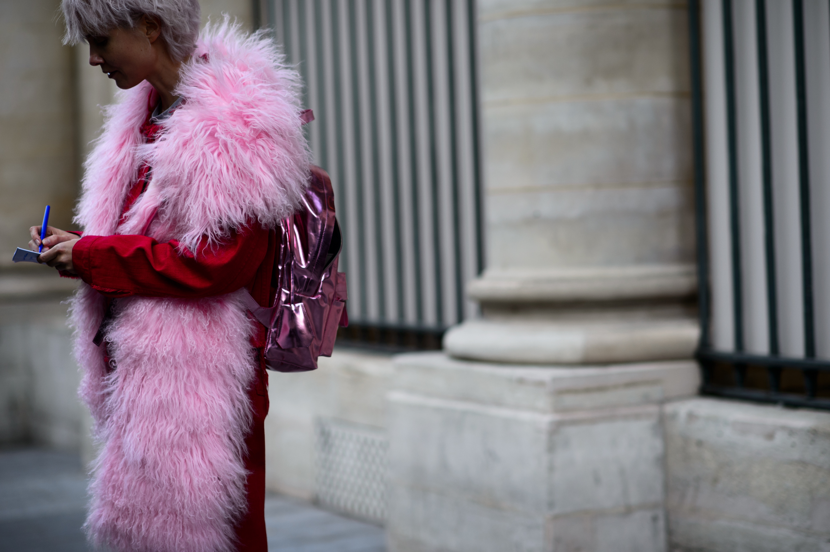 Russian KM20 buyer wearing pink red