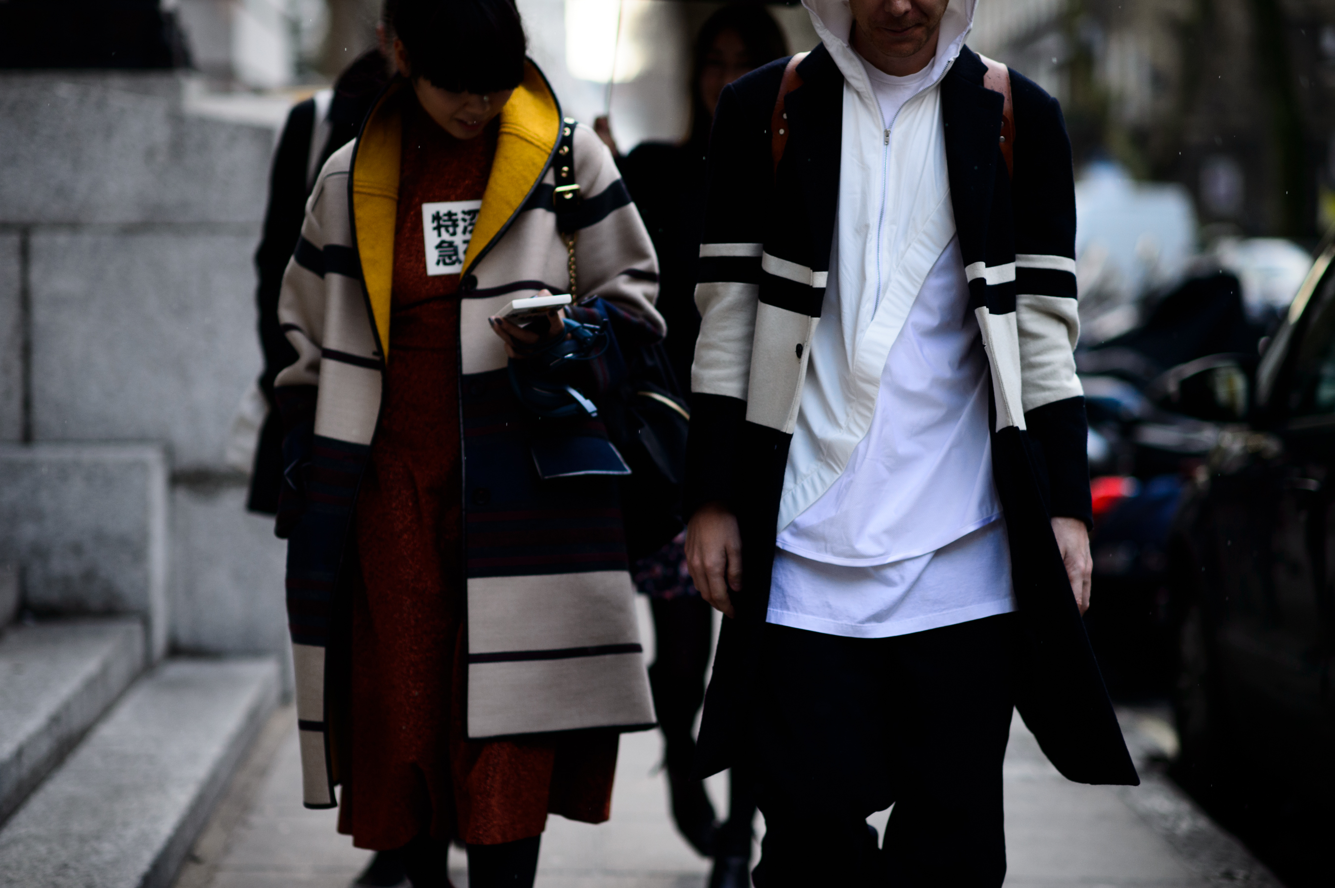 British fashion journalist with her boyfriend
