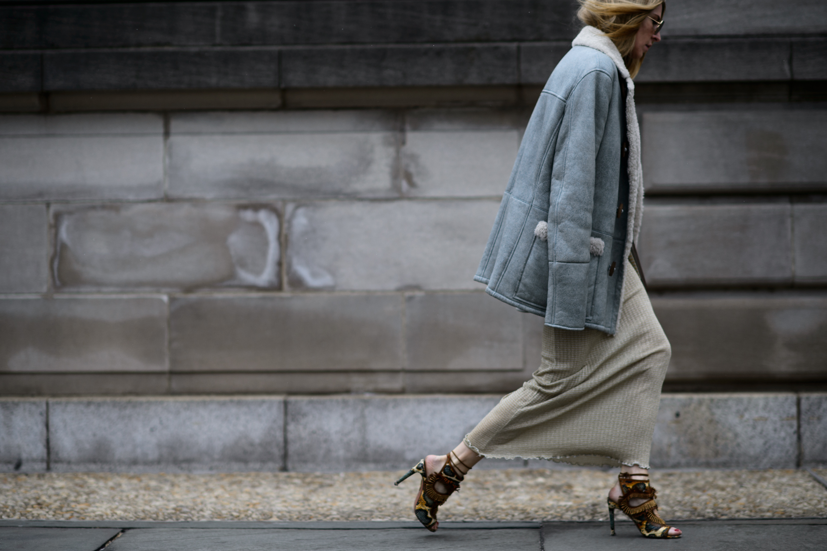 Woman wearing pastel outfit
