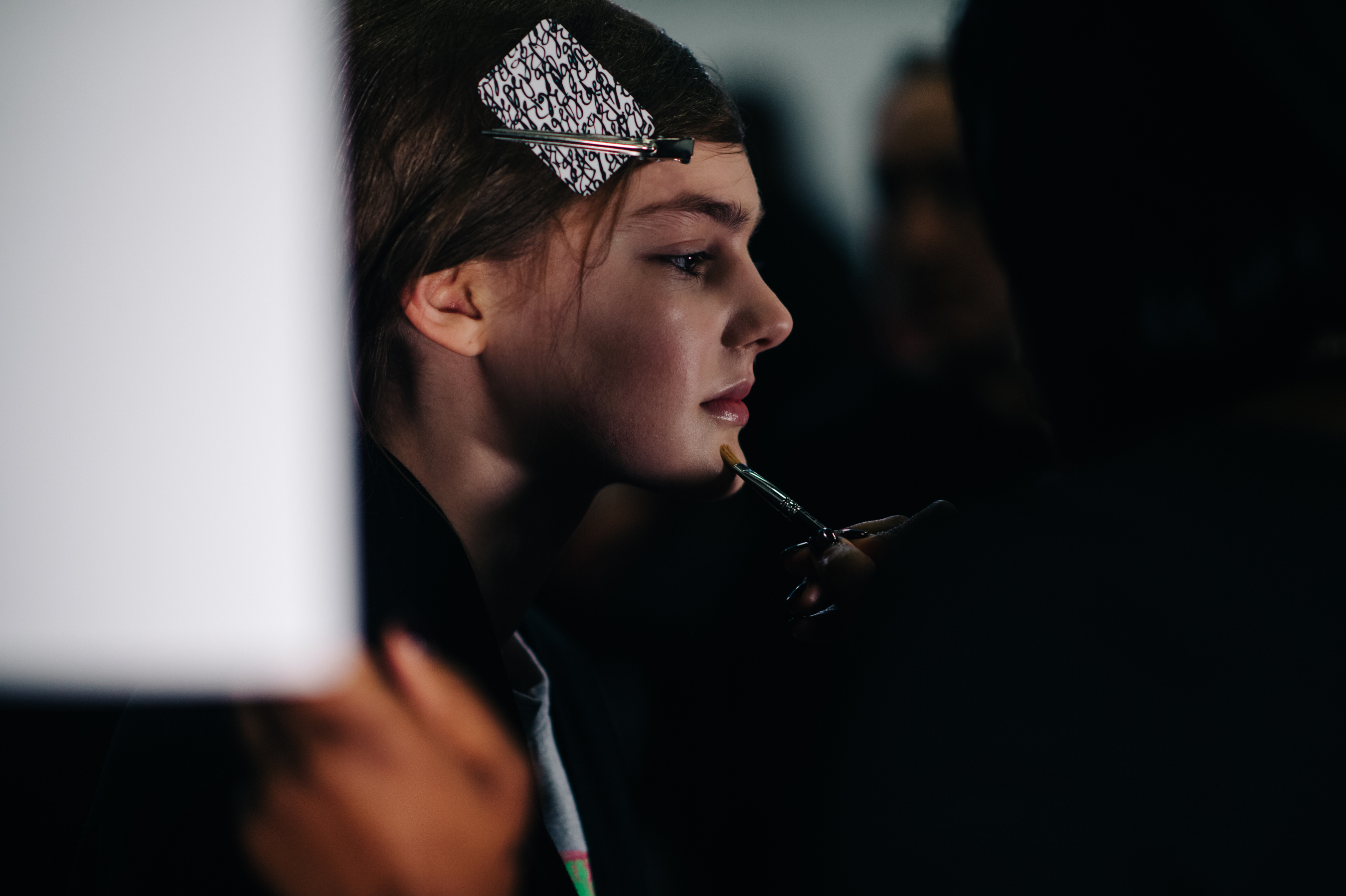 Model make up before show