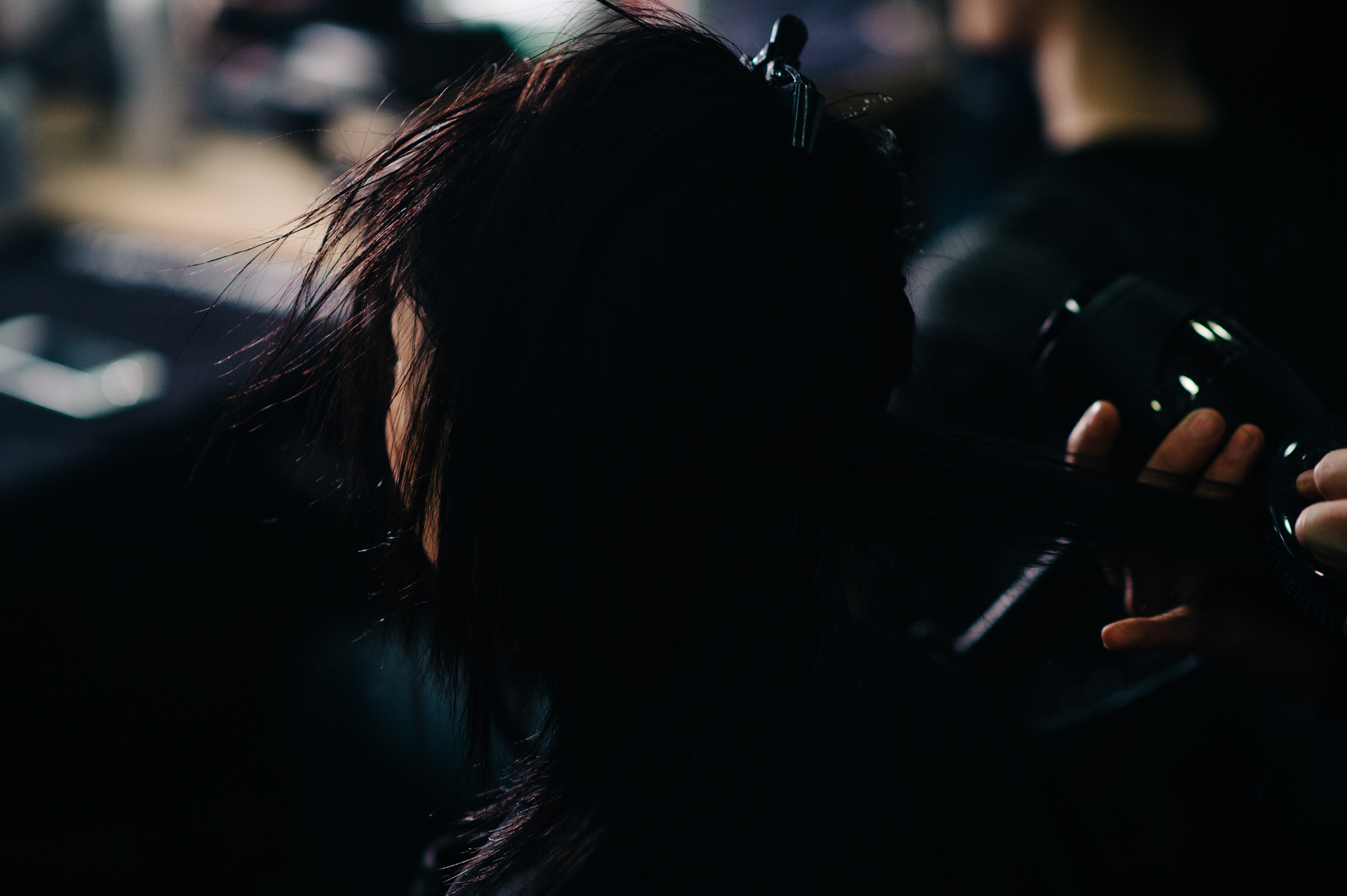 Model getting hair done