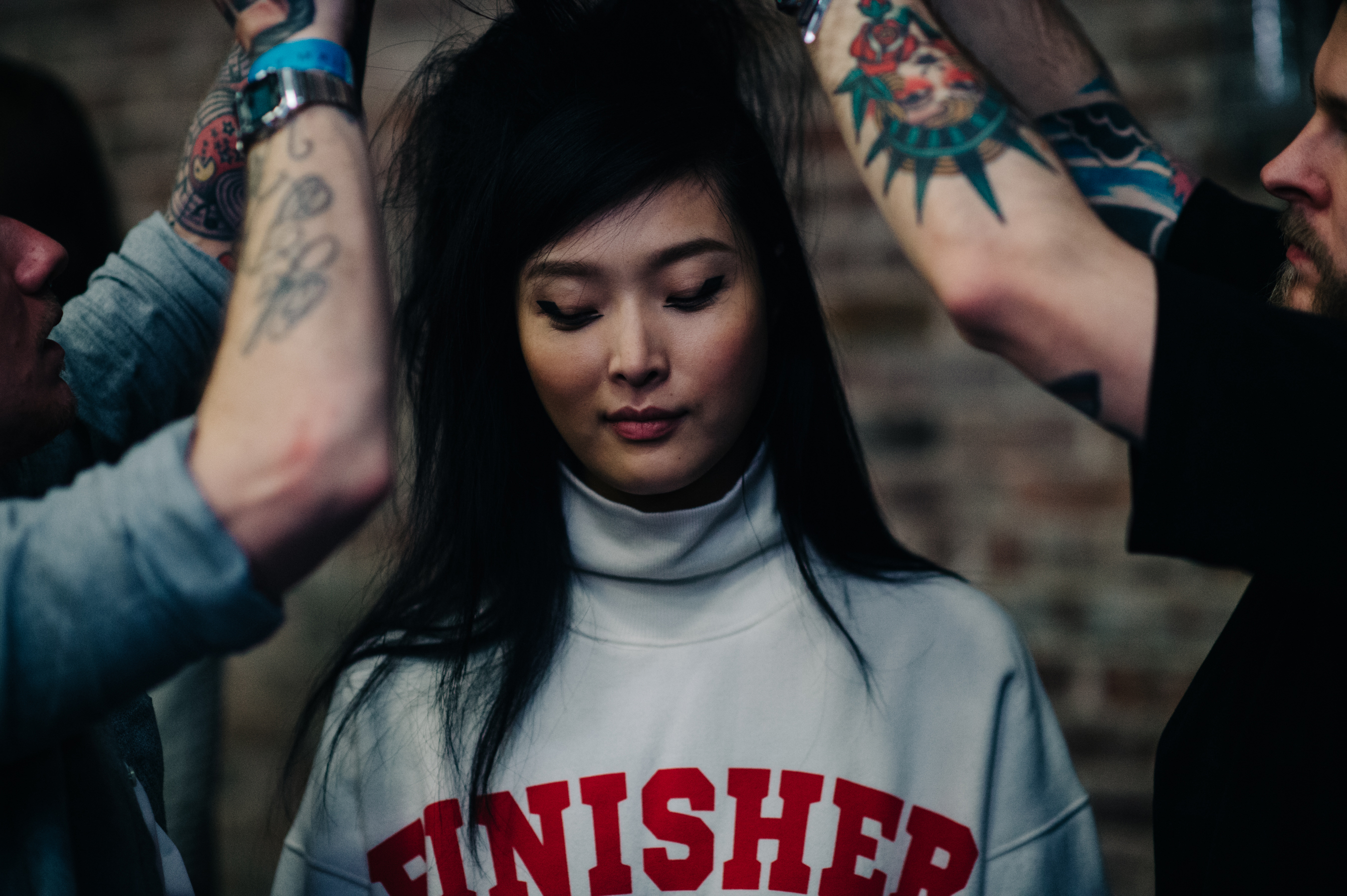 Model getting hair done