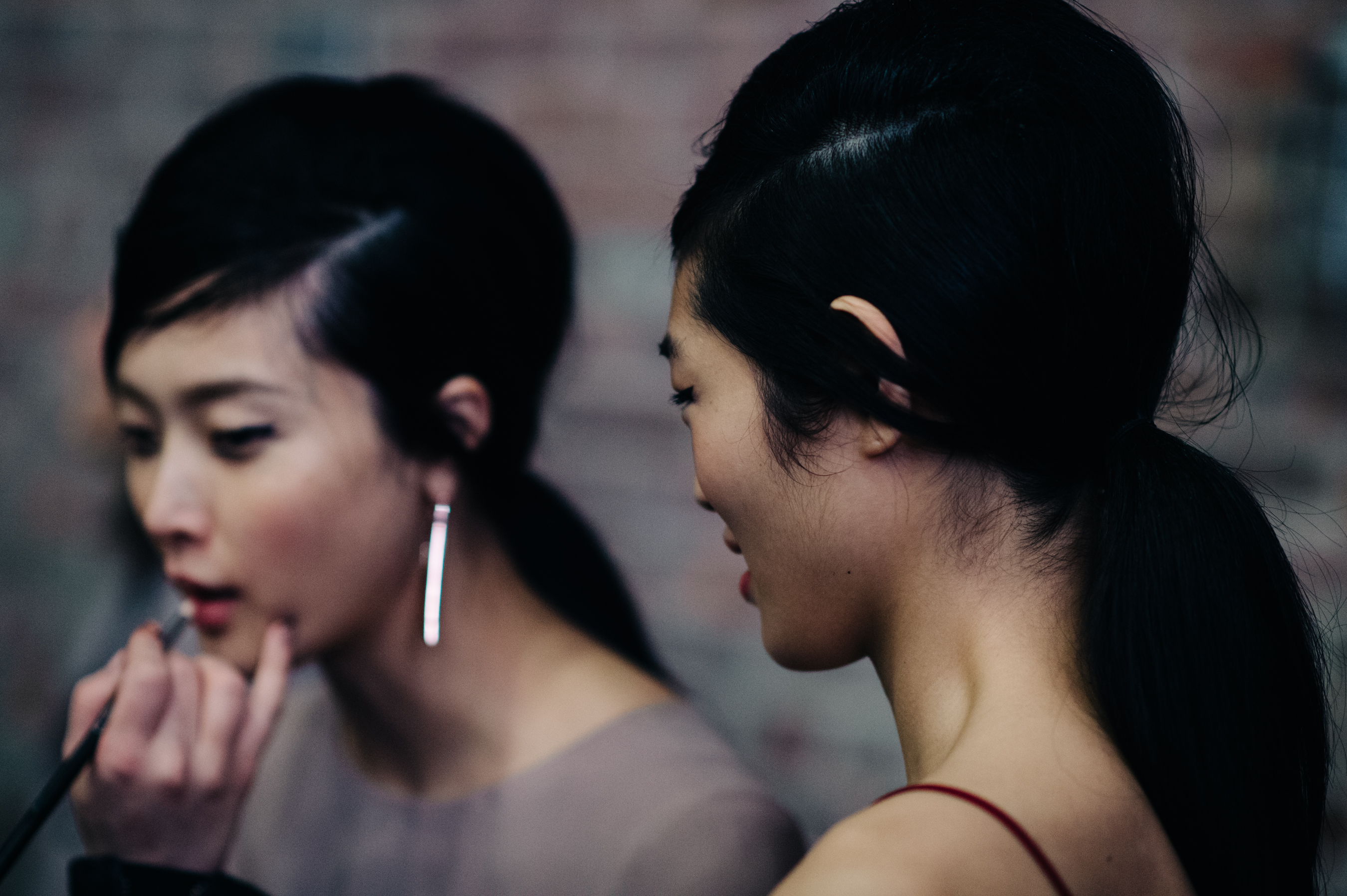 Model make up before show