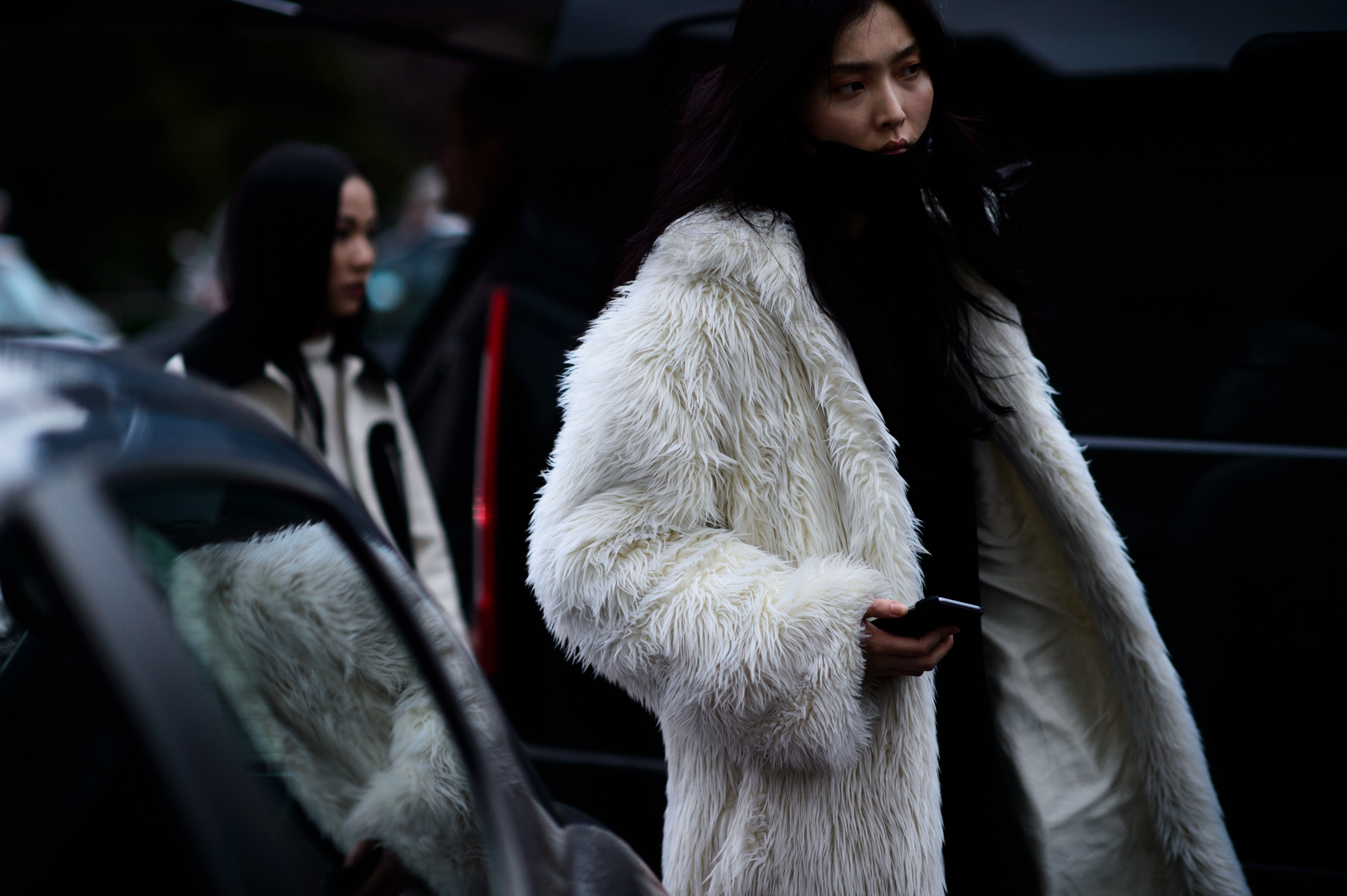 Korean model wearing faux fur coat