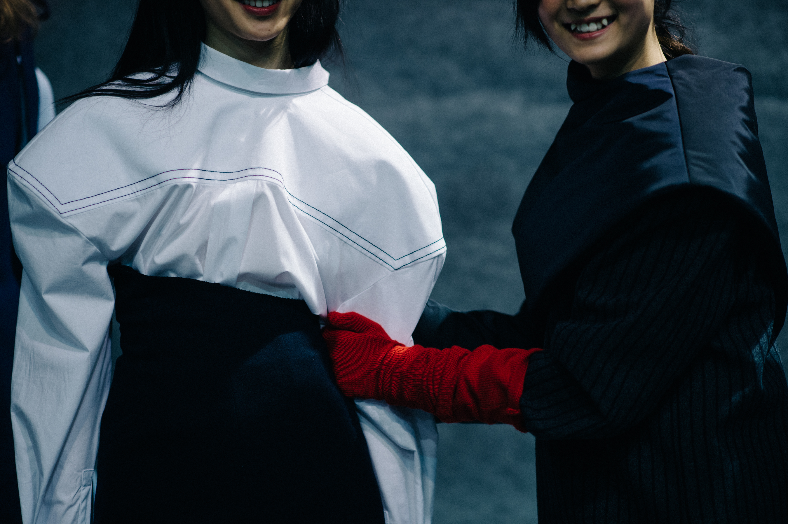 Models interact with each other before show