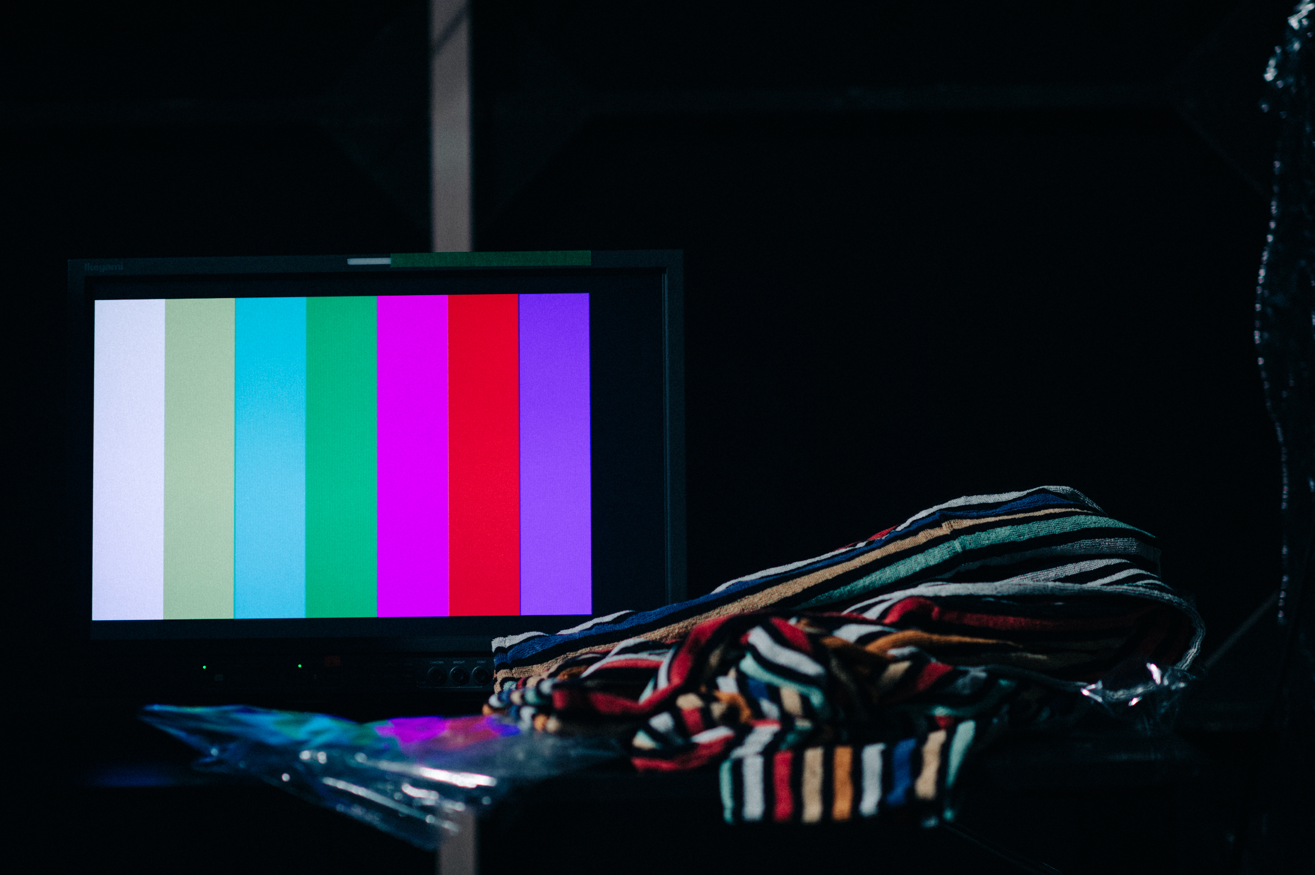 Screen with colors and graphic robe