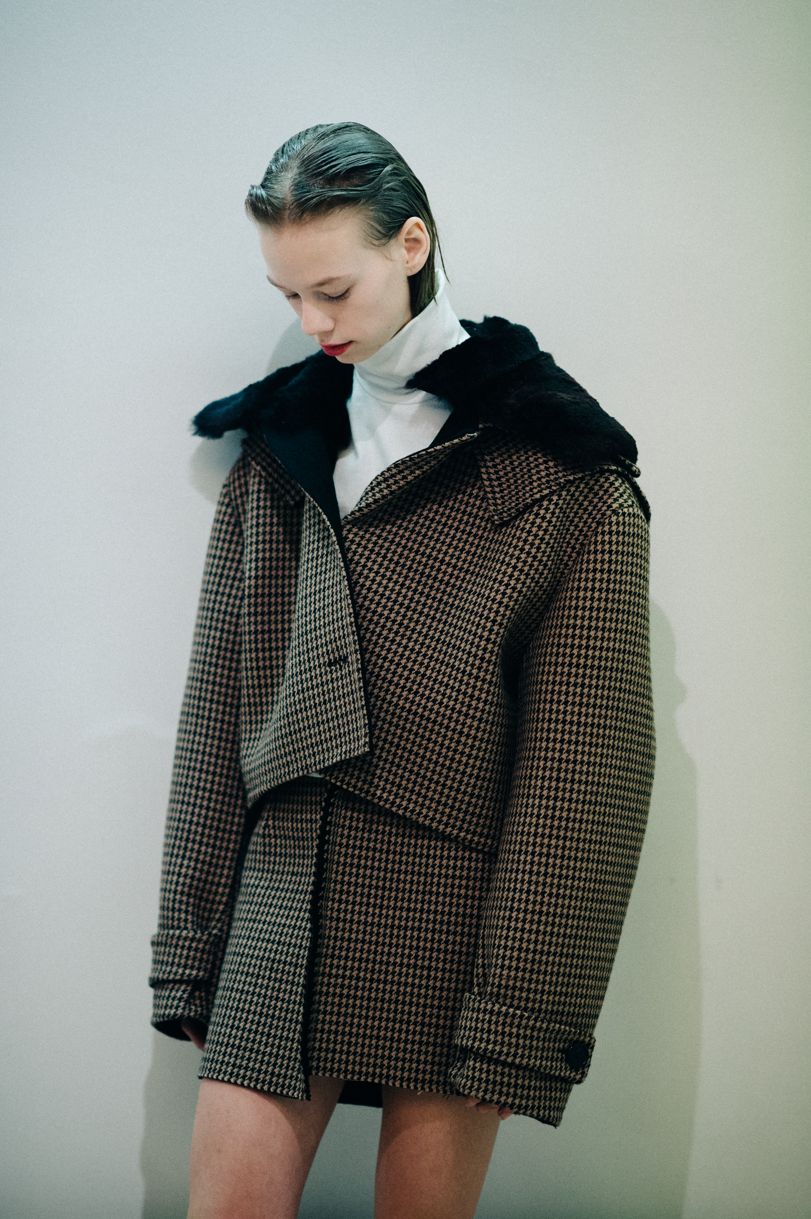 Model dressed oversized suit