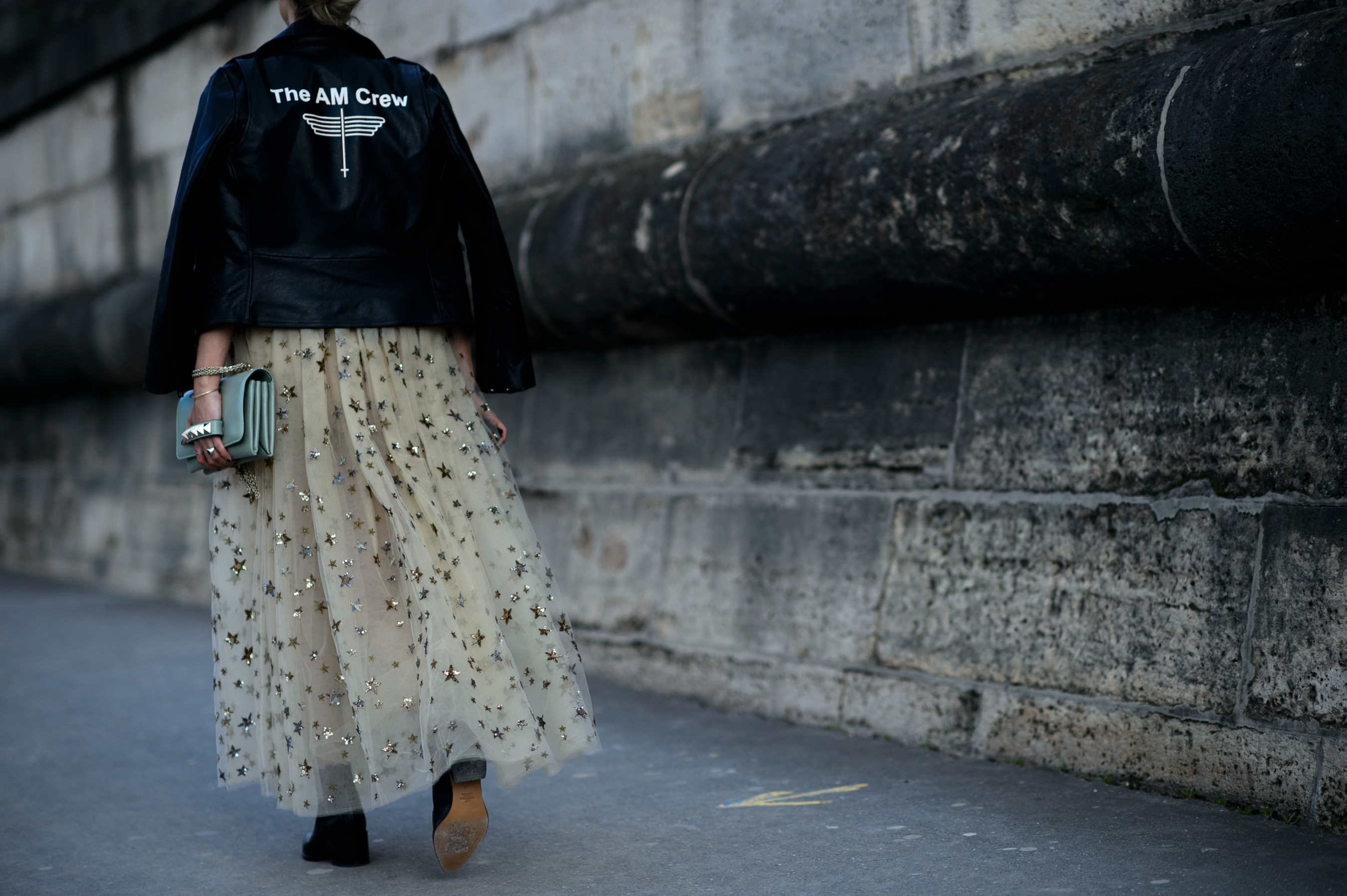 American Dutch blogger wearing The AM Crew