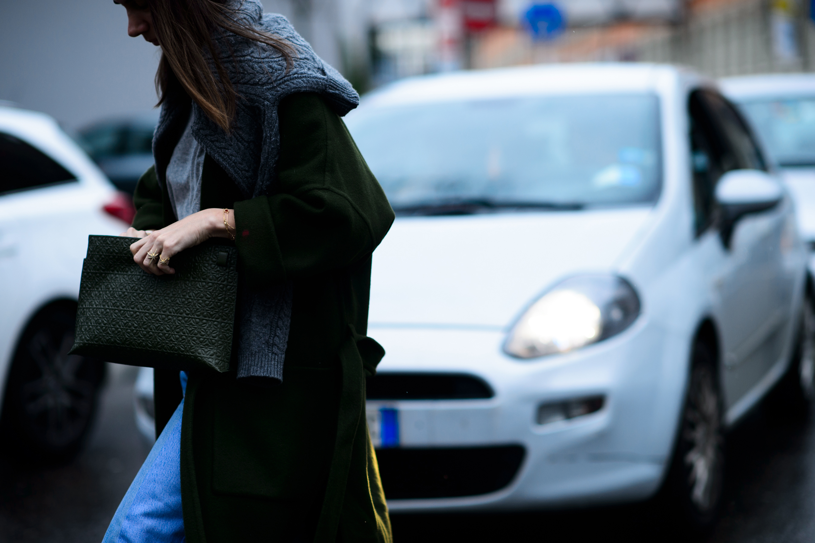 Russian Tsum buyer wearing green