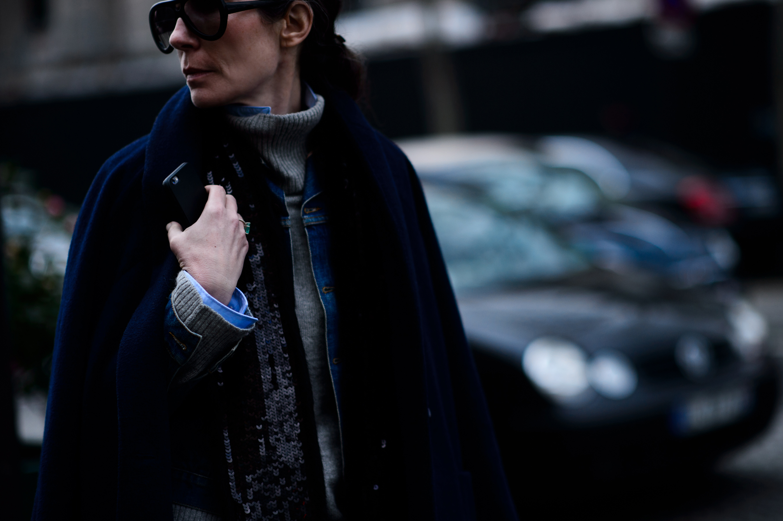 Woman wearing dark glasses and rollneck